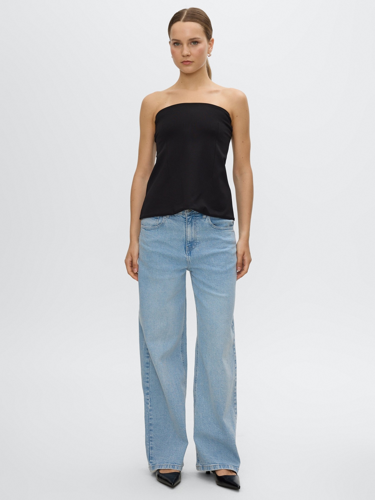 Jeans wide leg tiro médio azul claro vista geral frontal