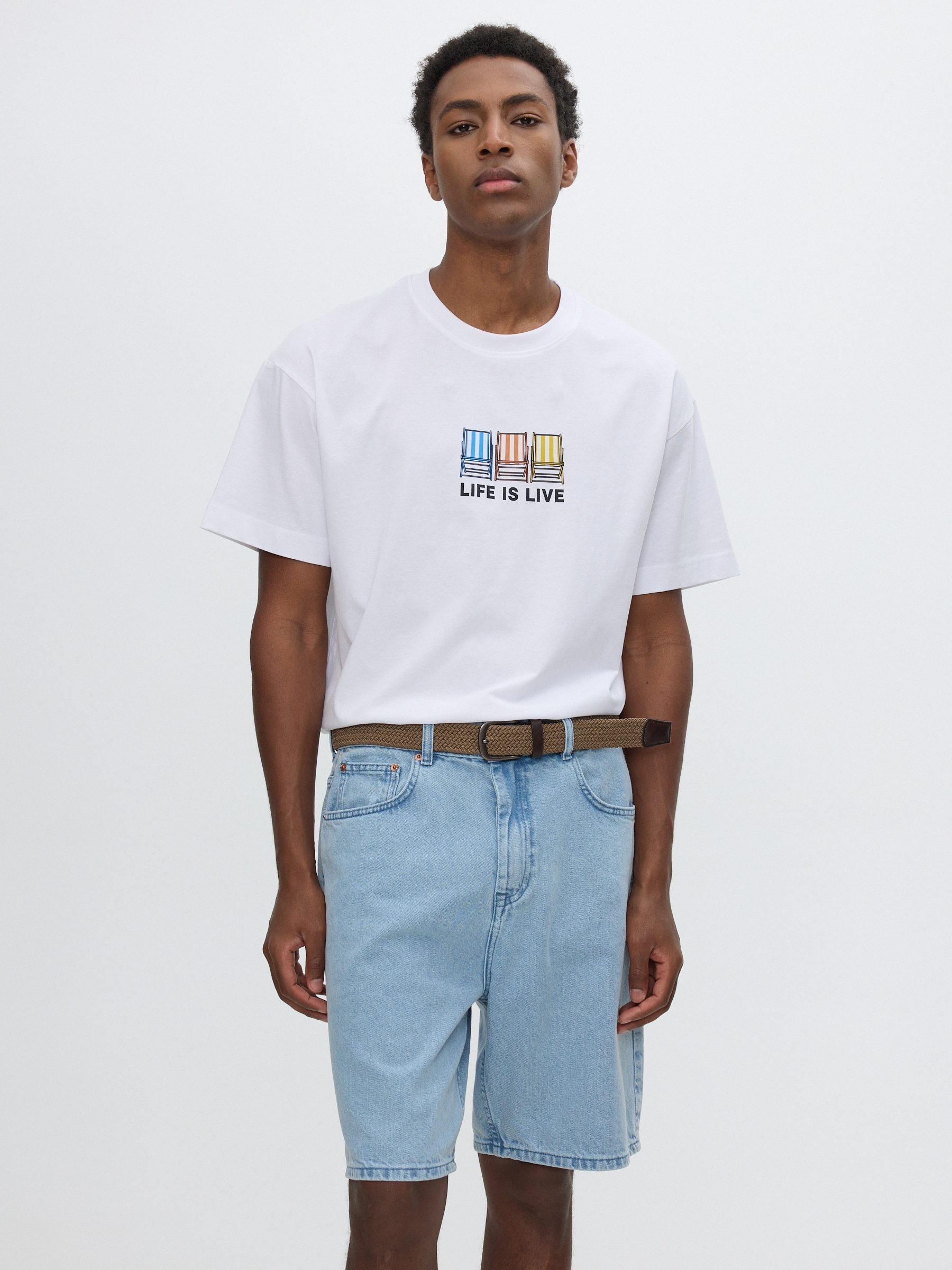 Bermuda denim regular azul vista media frontal
