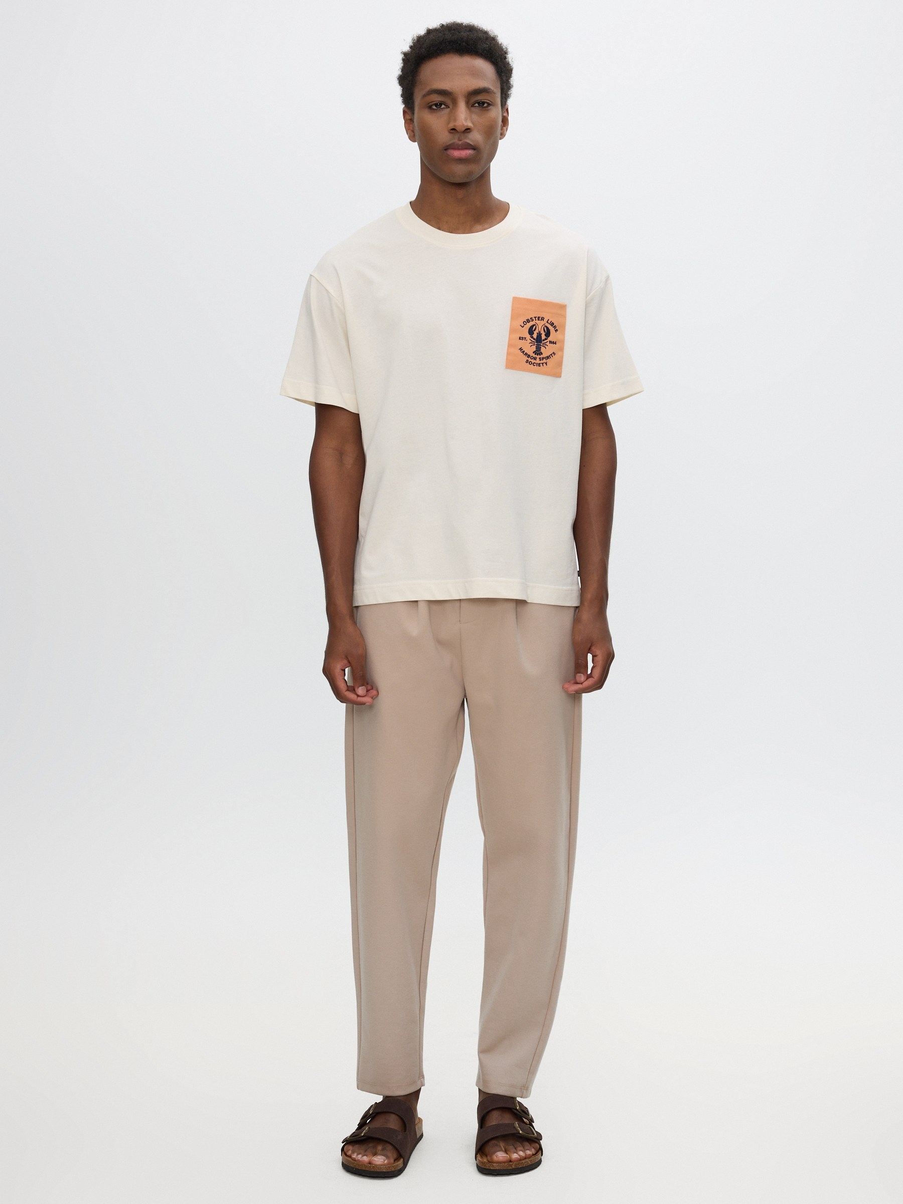 Printed pocket T-shirt raw middle front view