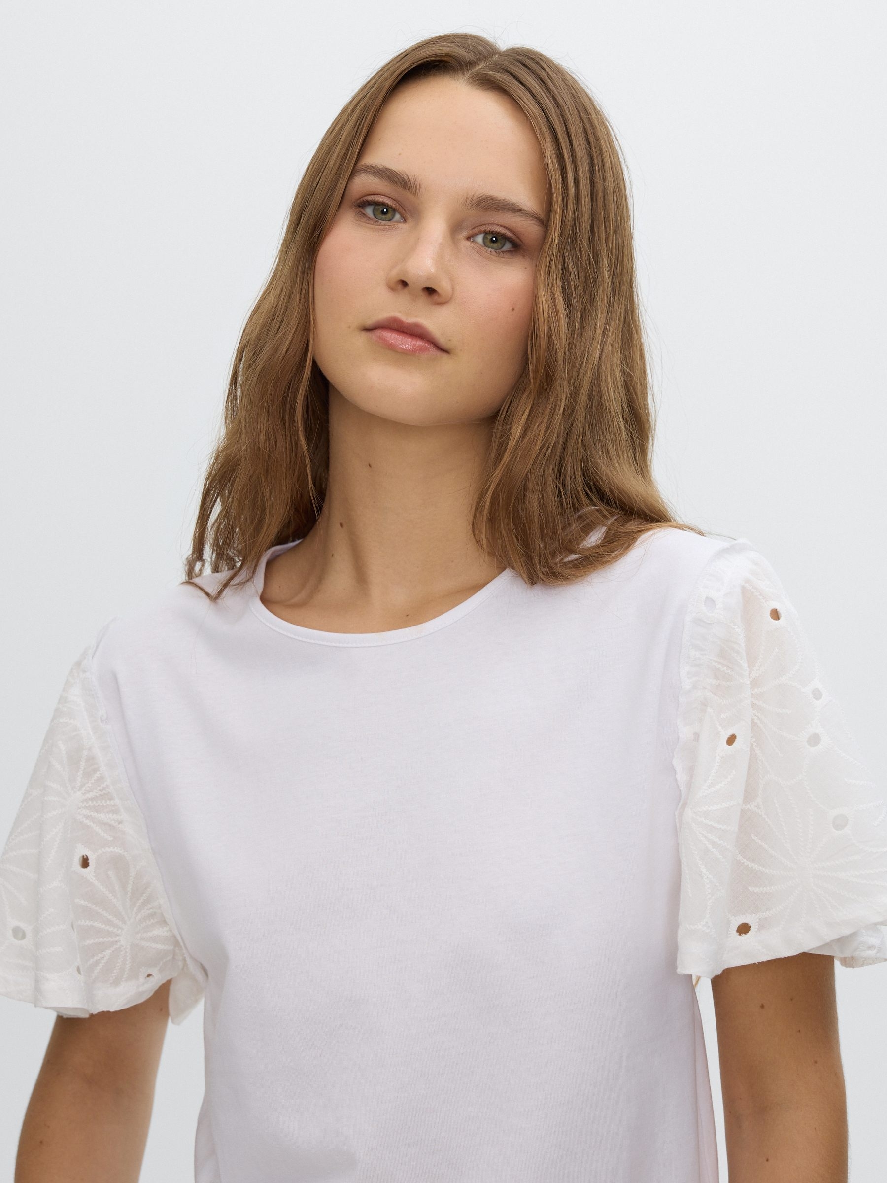 Swiss embroidered cotton T-shirt white middle front view