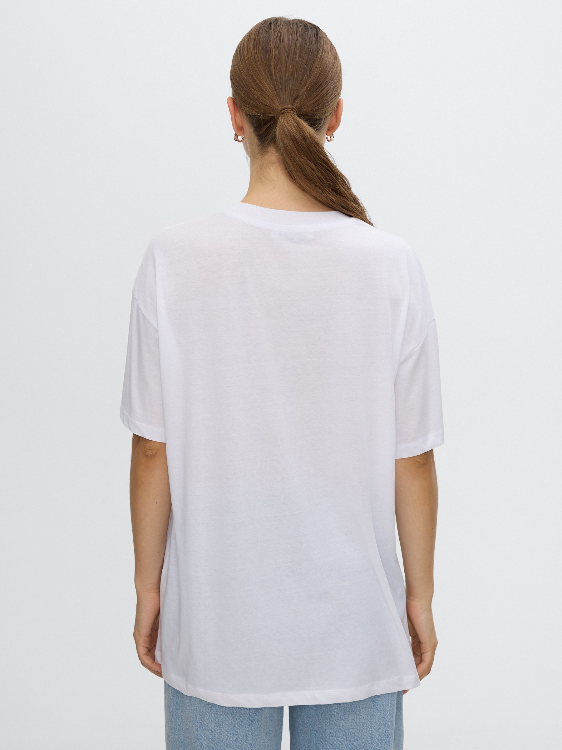 Camiseta oversize limón blanco vista media frontal