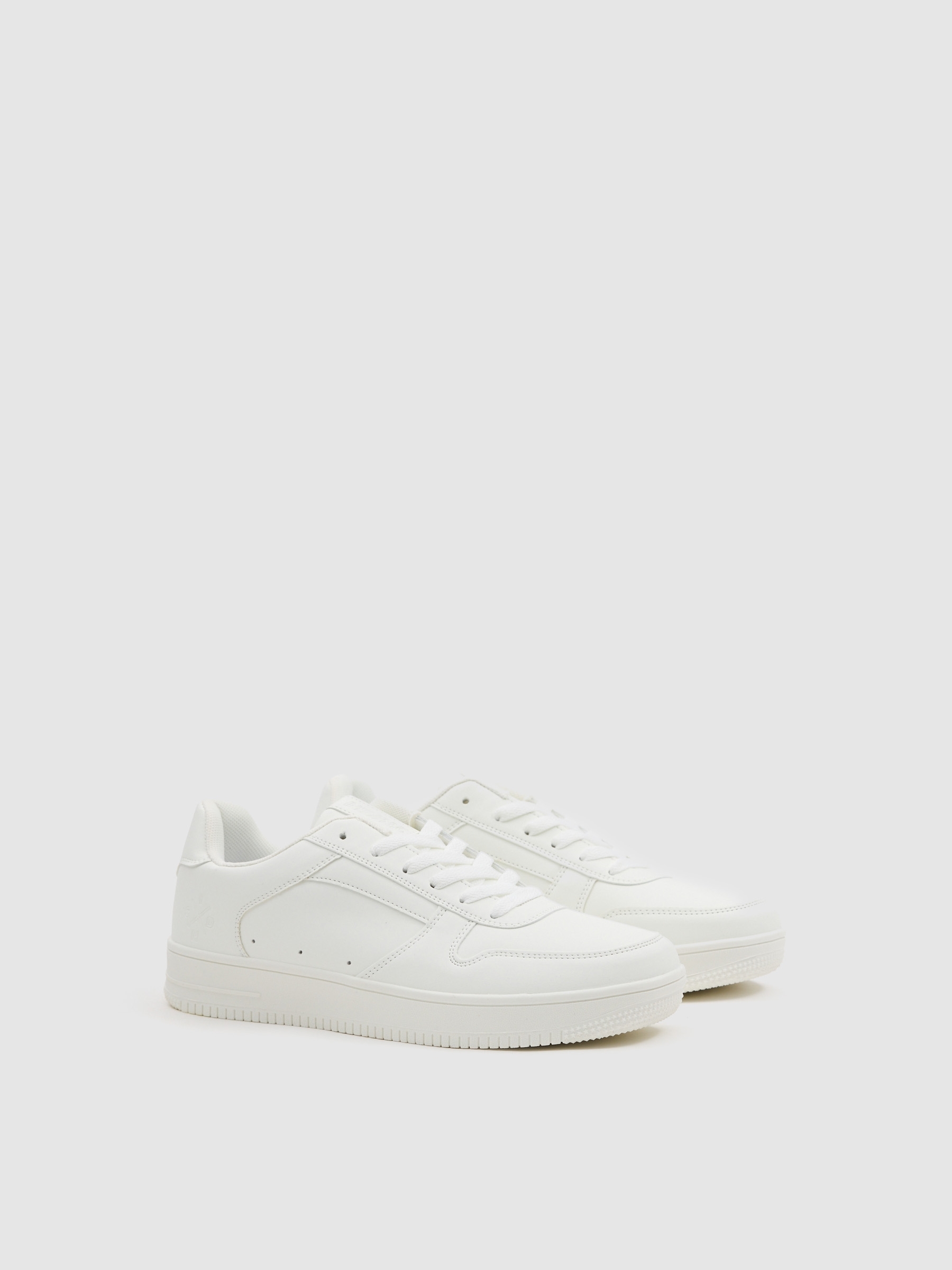 Sapato casual combinado básico branco