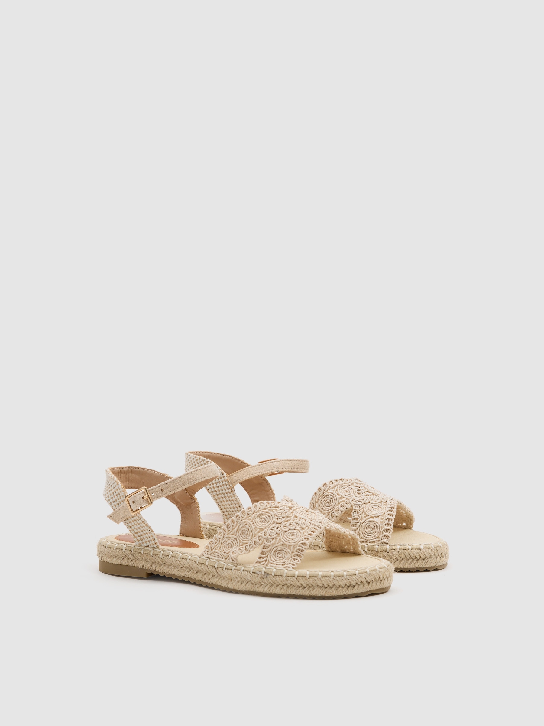 Sandalias yute tiras cruzadas arena