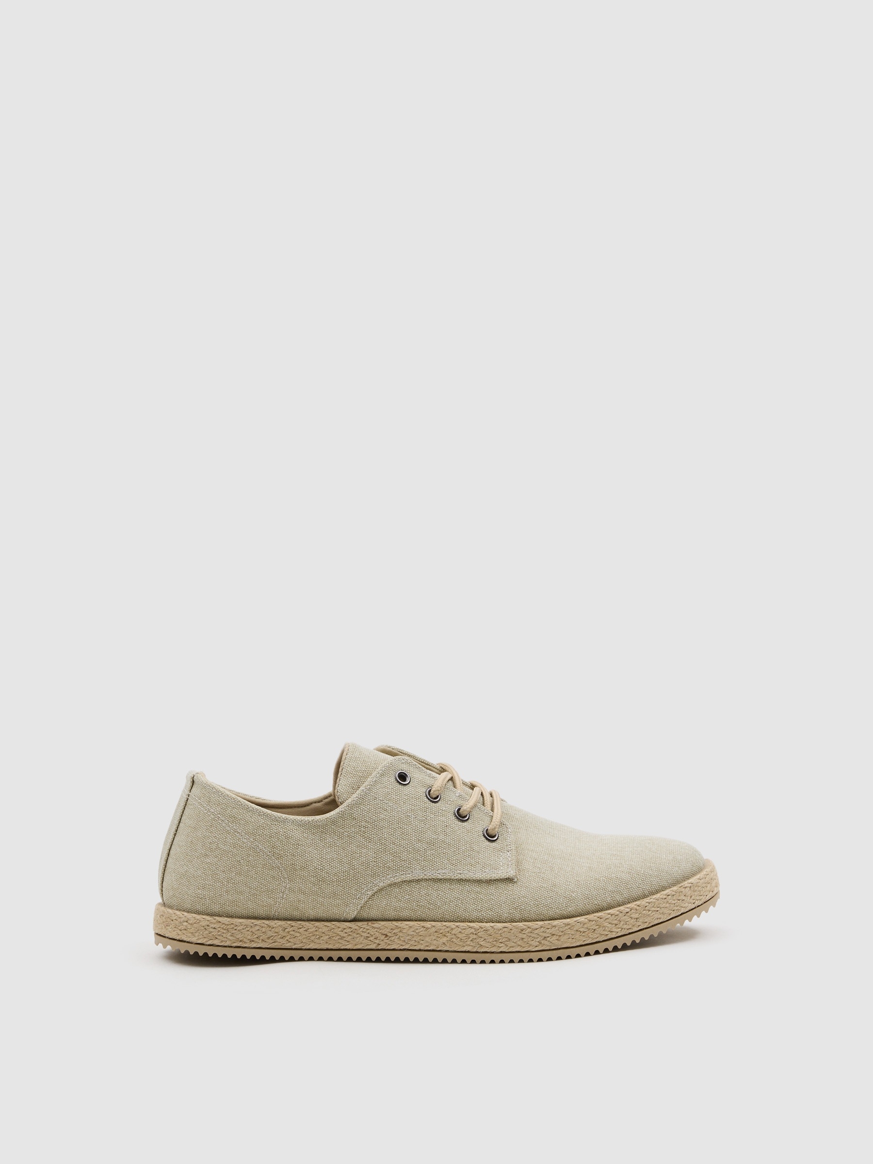 Alpargatas with laces beige