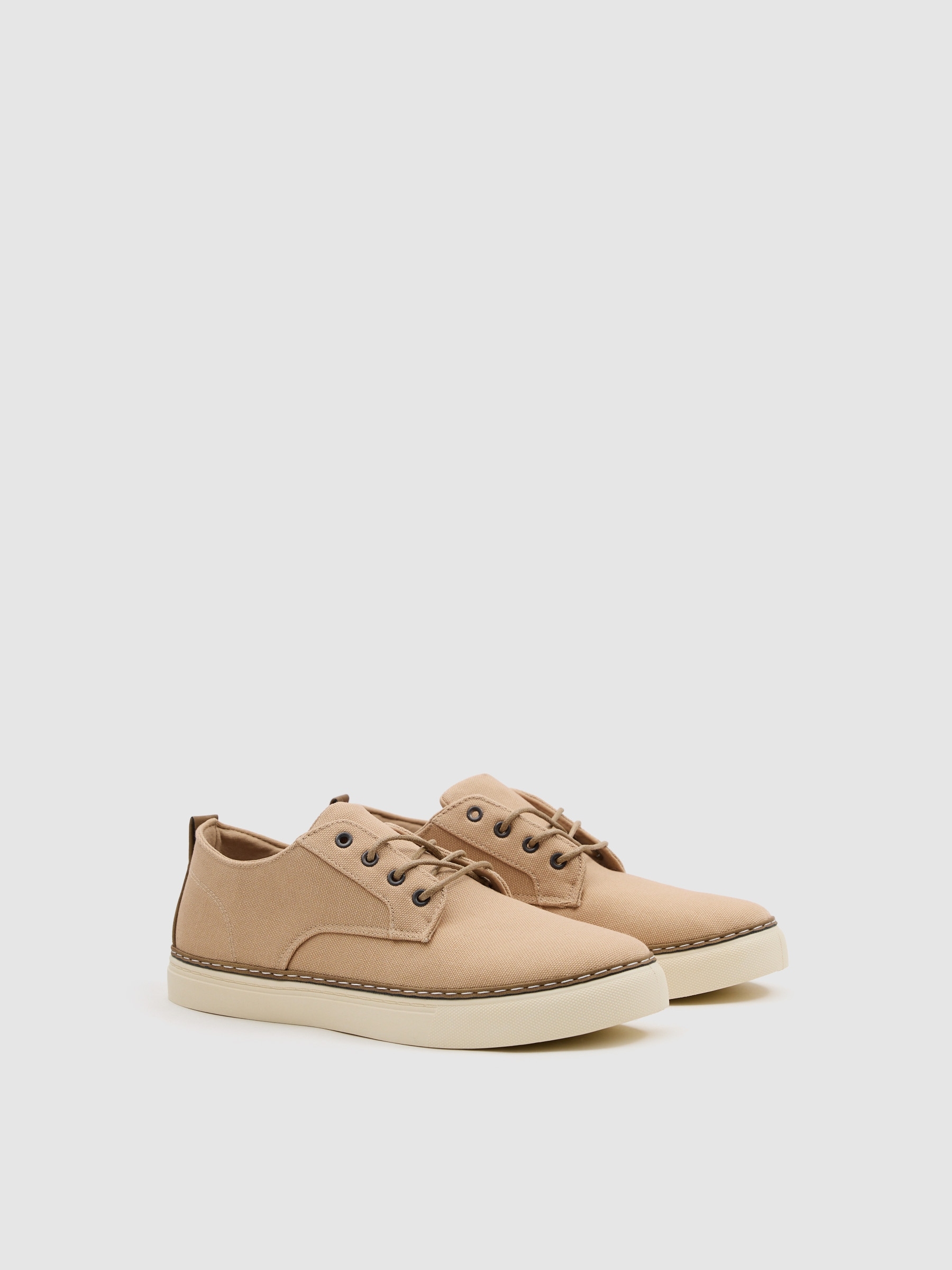 Zapatilla lona suela goma marrón
