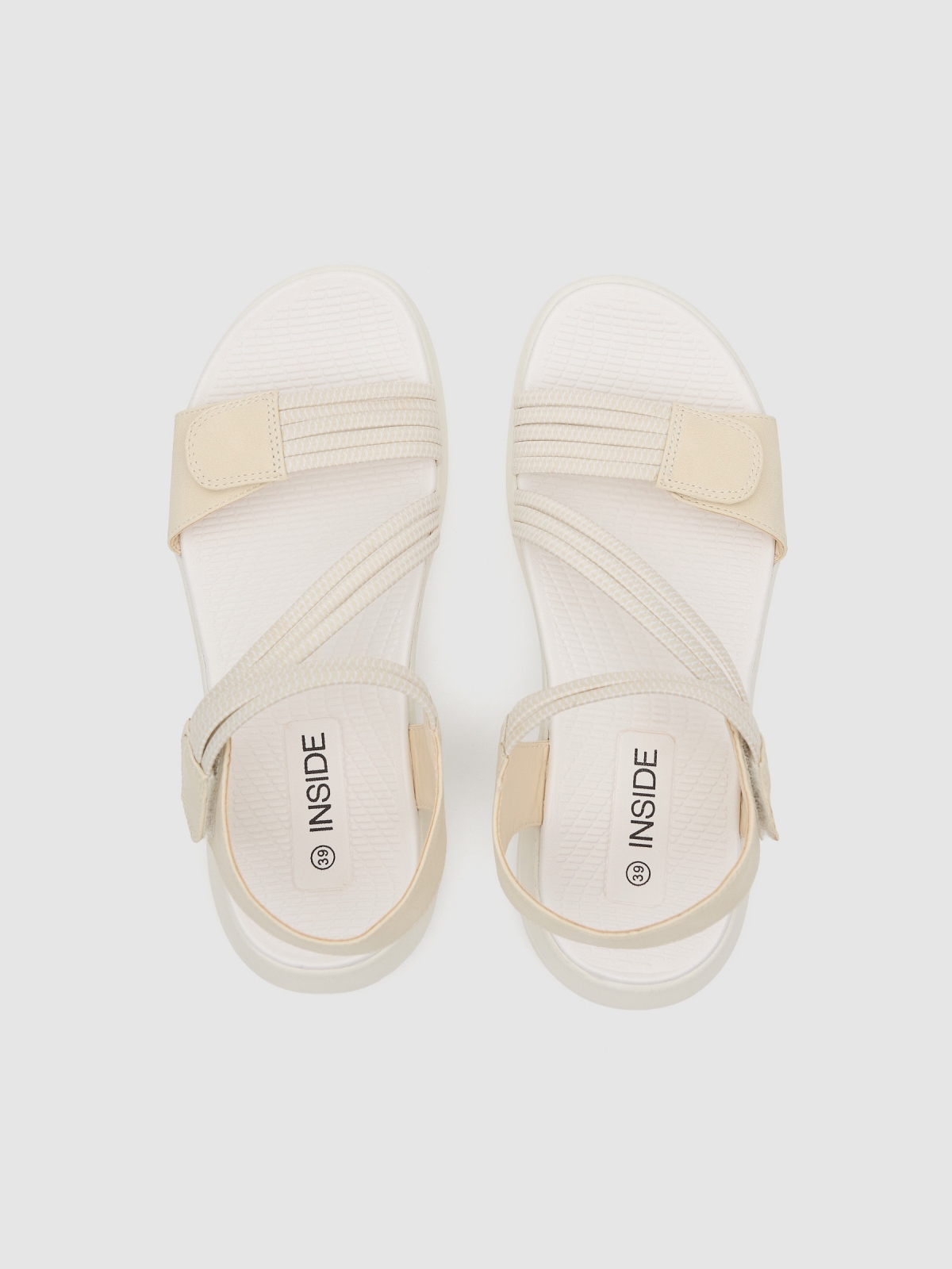 Sandalia cruzada de polipiel con velcro beige vista cenital