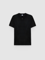 %Pto% Knitted polo shirt with buttons black front view