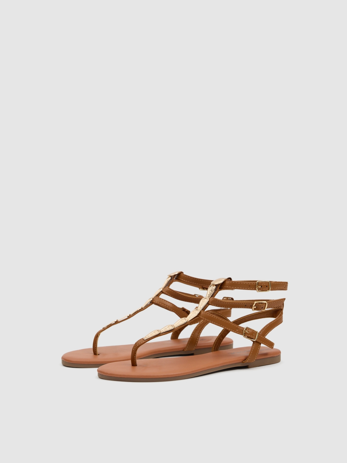 Flat strappy sandal brown 45º front view