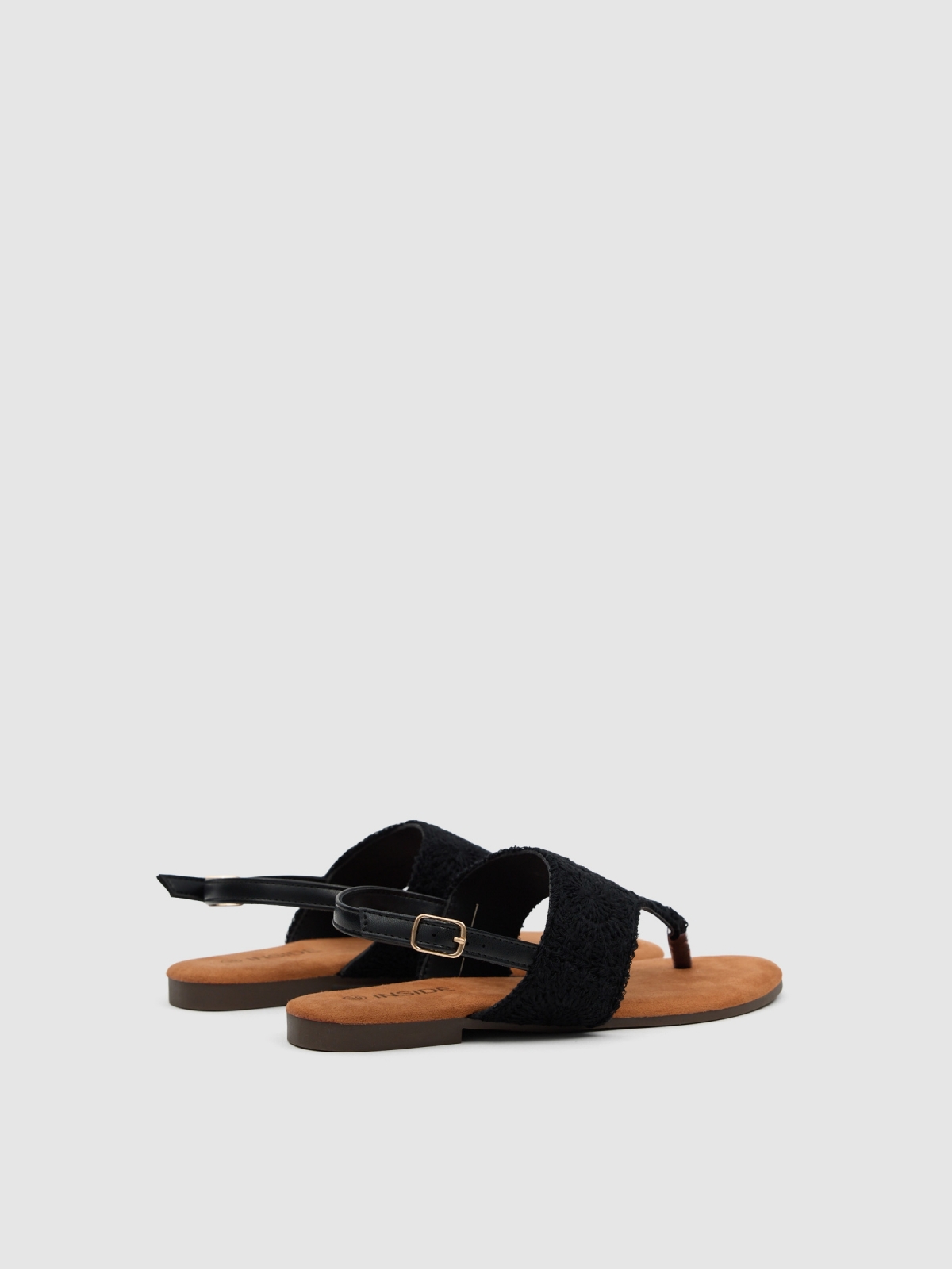 Sandalia crochet dedo lona negro vista trasera 45º