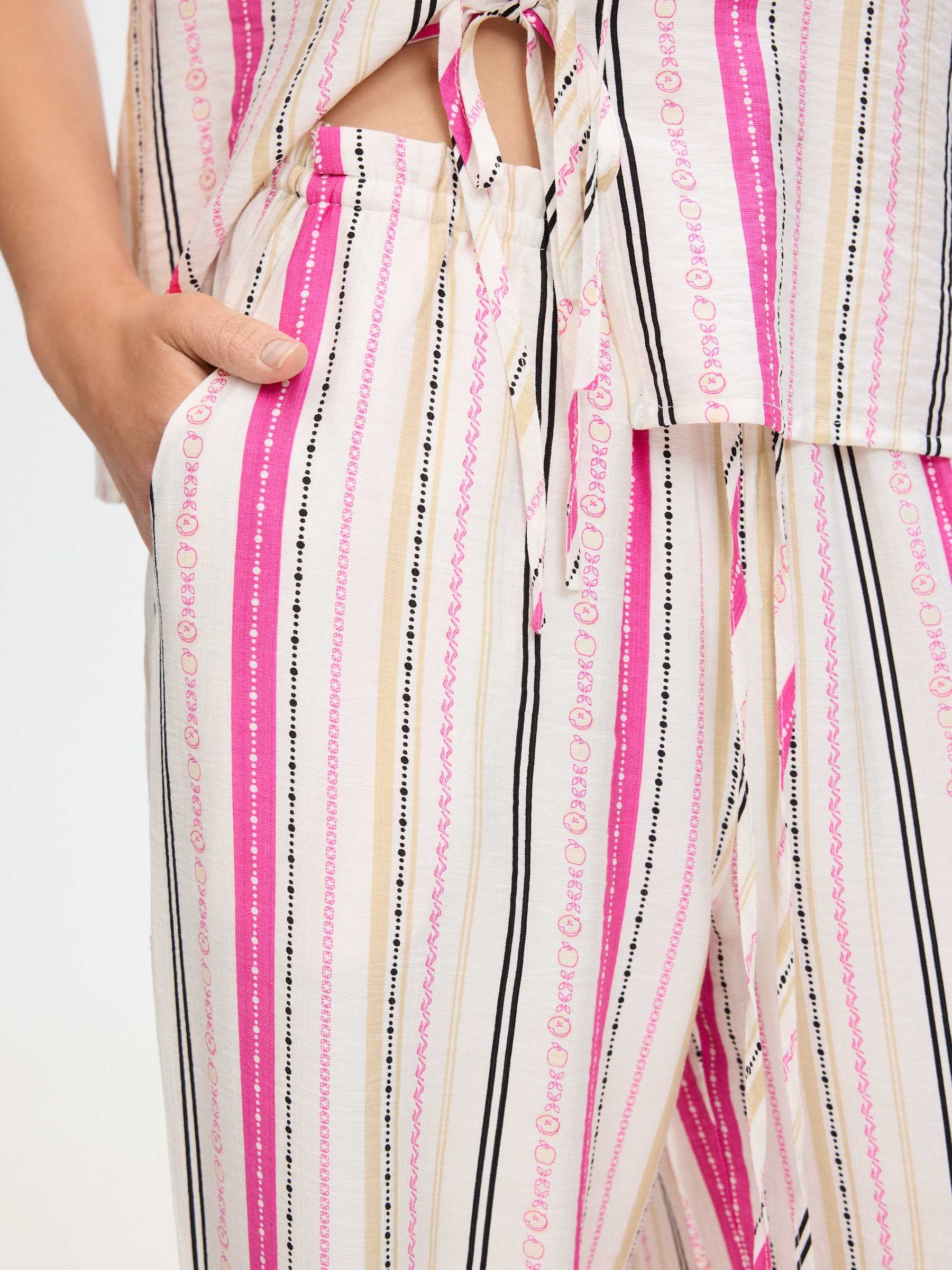 Pantalón fluido wide leg estampado blanco vista general frontal