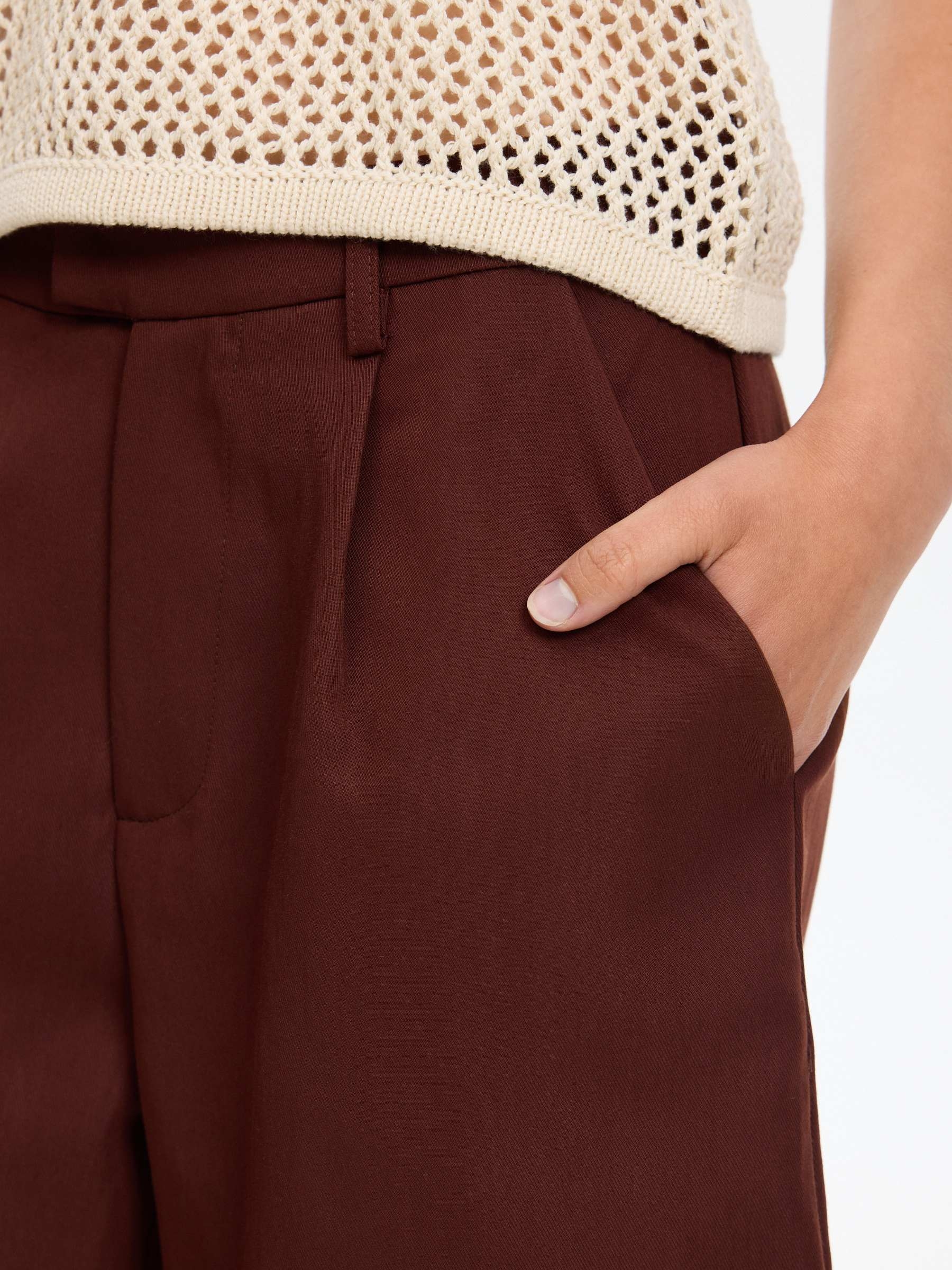 Bermuda shorts with textured pleats chocolate middle front view