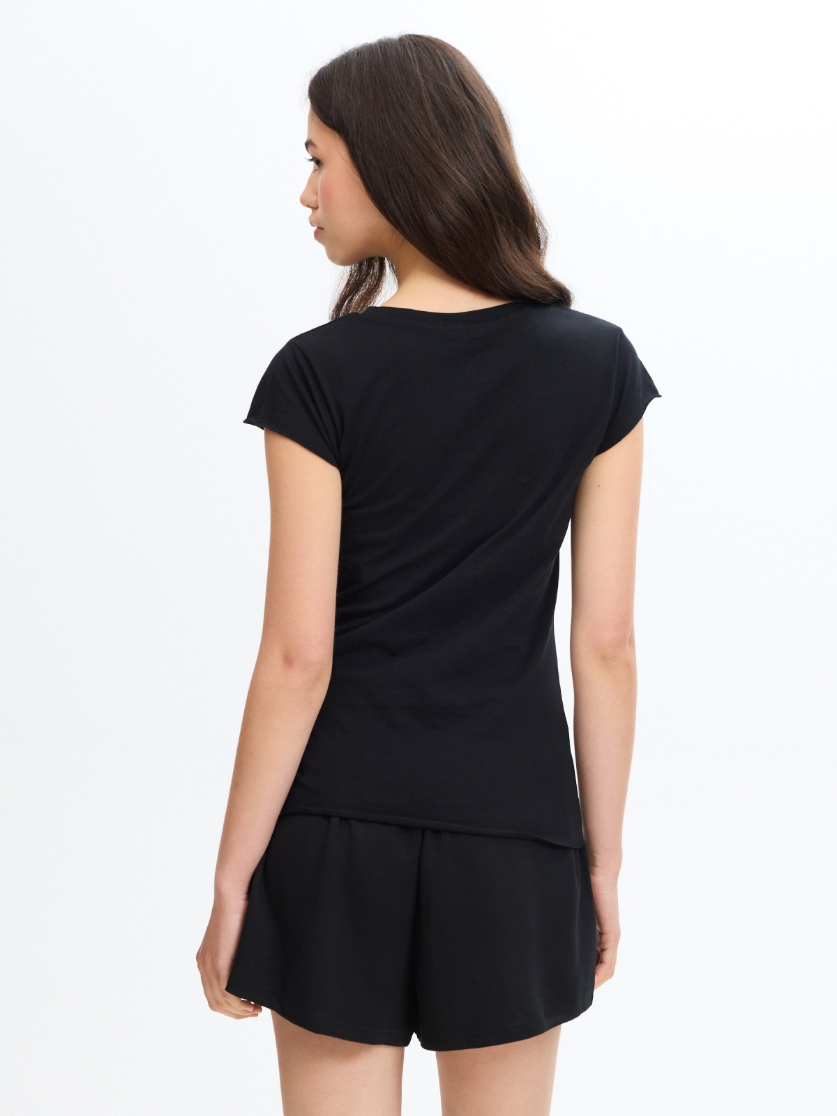 Camiseta básica algodón negro vista media trasera