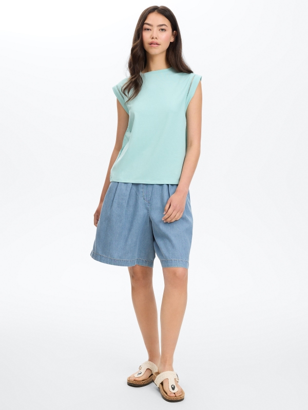 Camiseta modal sem mangas azul claro vista geral frontal