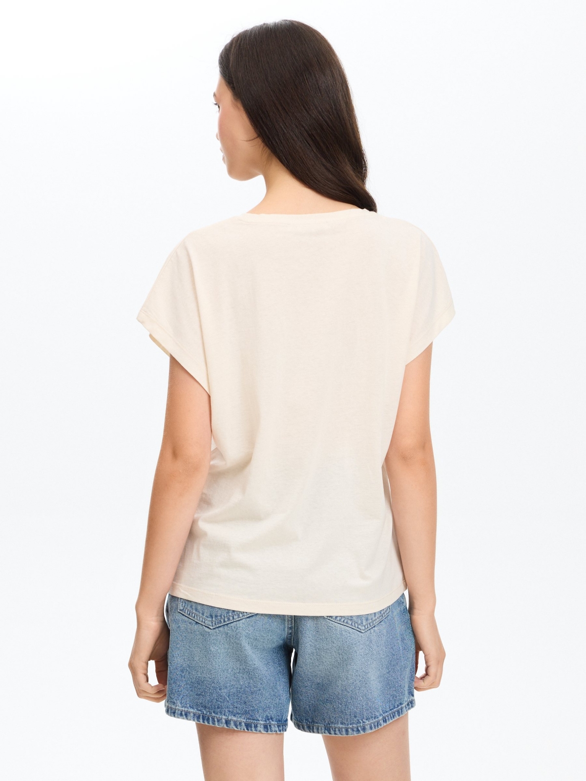Printed navy T-shirt raw middle back view
