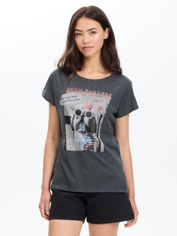 Petit puissant print T-shirt dark grey middle front view