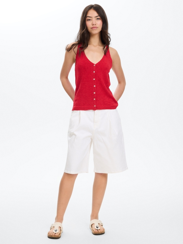 V-neck carmine middle front view