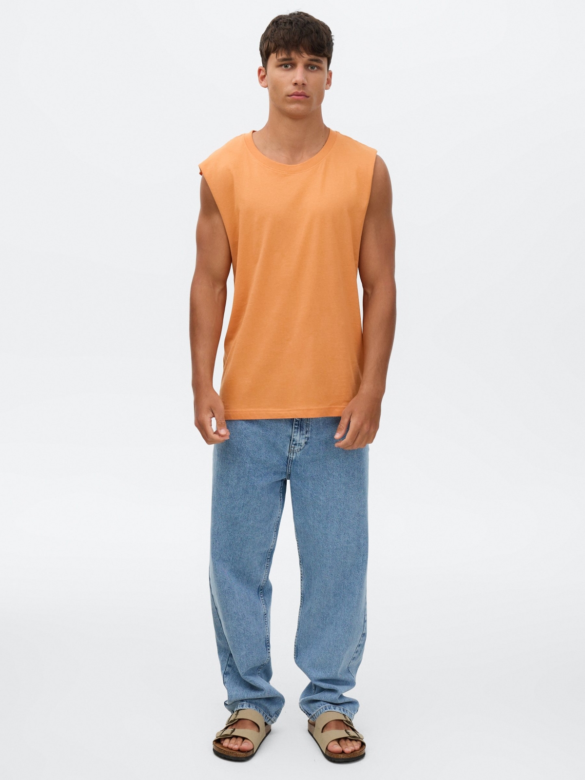 Basic sleeveless shirt coral front view