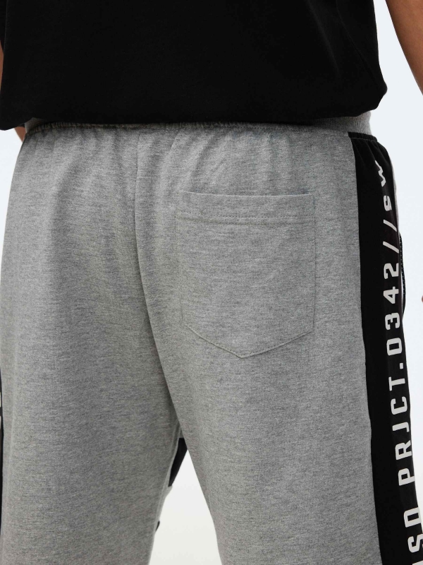 Bermuda jogger with bands melange grey detail view