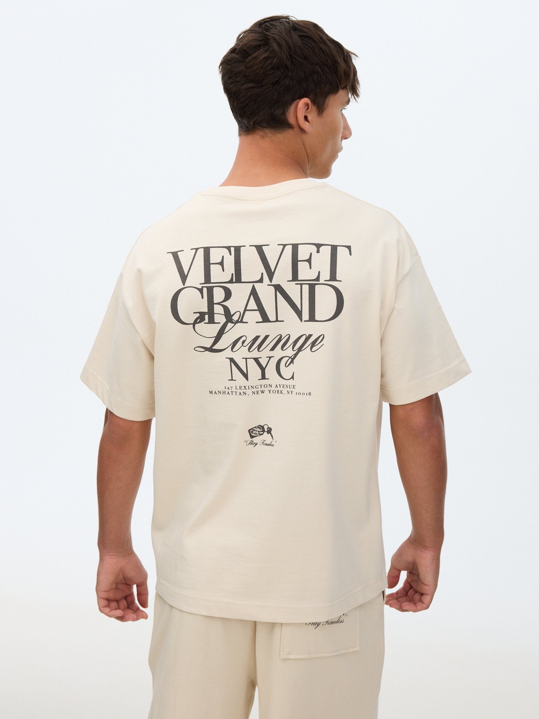 T-shirt stay timeless raw middle front view