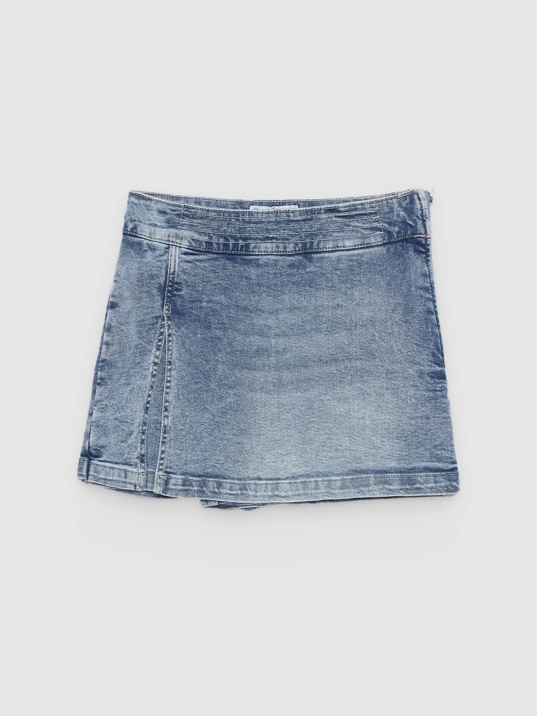 Saia-calça jeans com zíper azul vista meia frontal