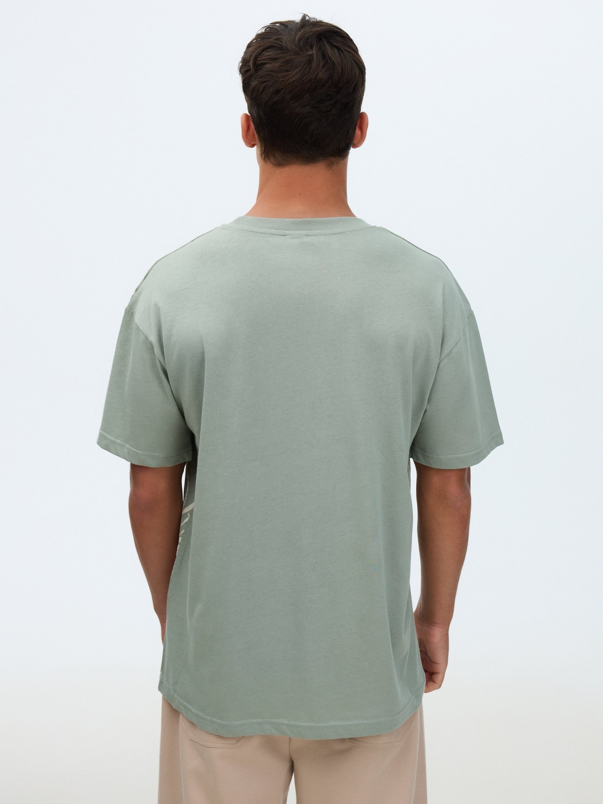 Camiseta Desert verde vista meia traseira