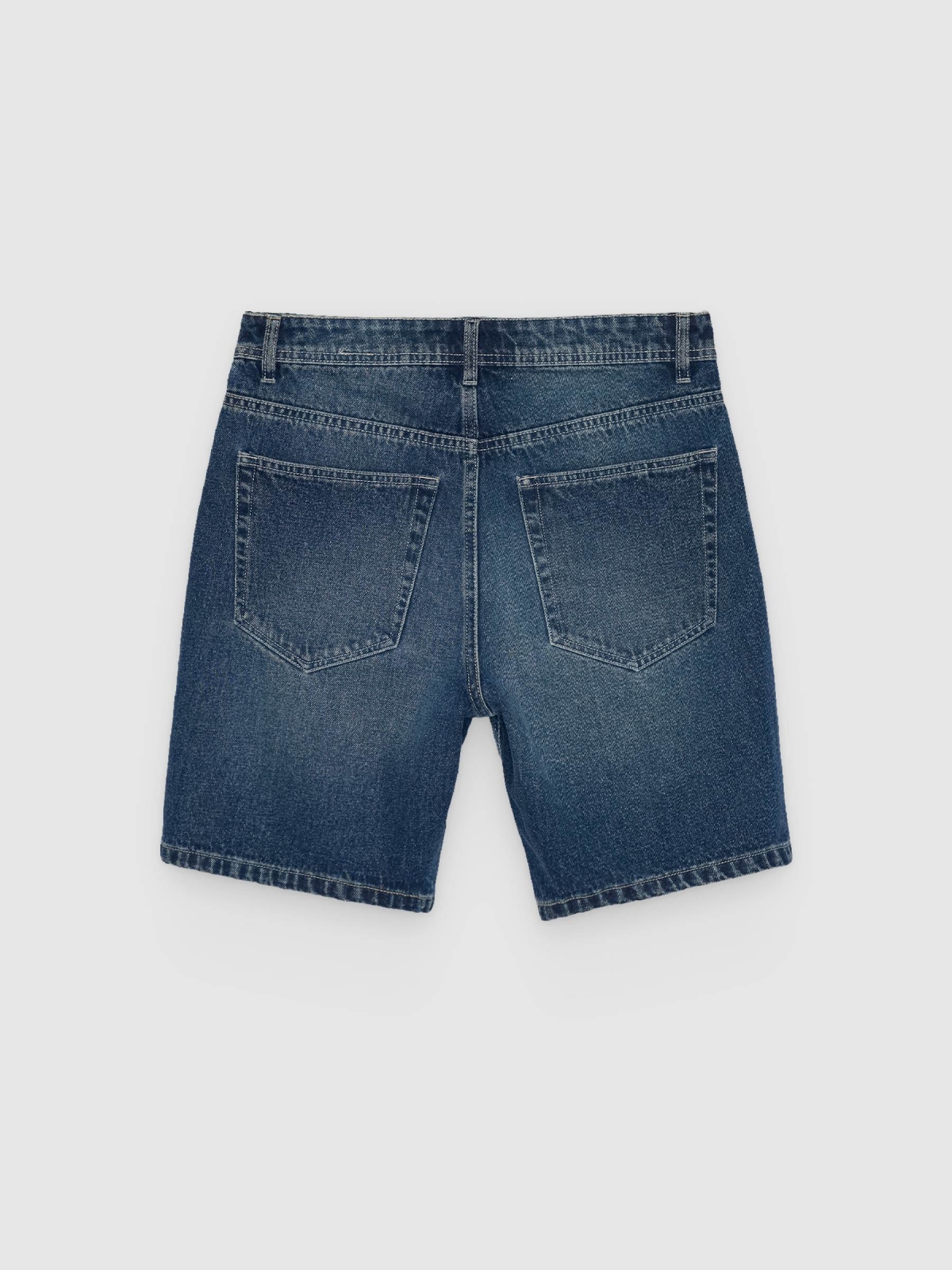 Bermuda jeans regular com cinco bolsos azul vista traseira