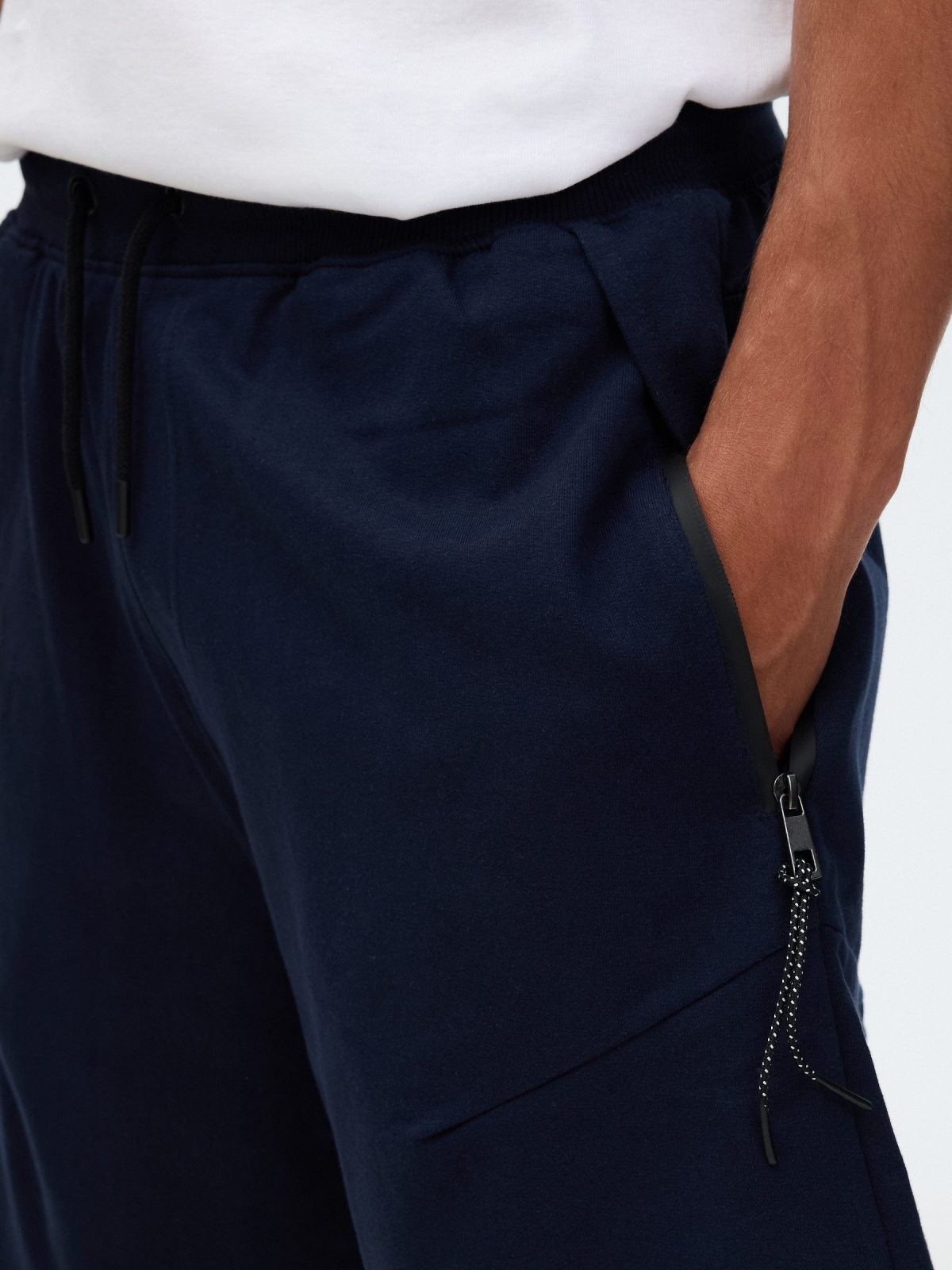 Fleece jogger bermuda navy detail view