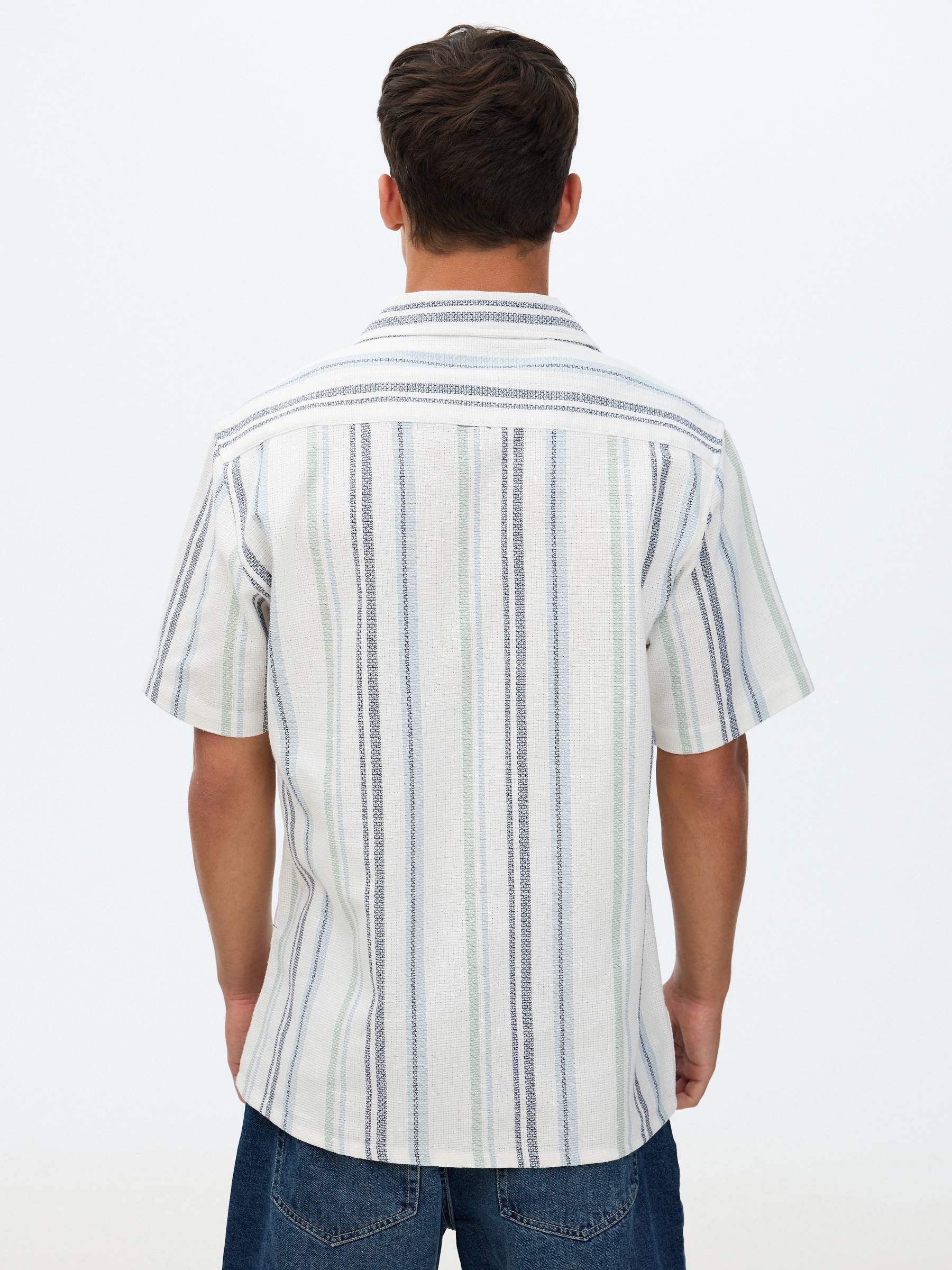 Camisa rústica de rayas blanco vista media frontal