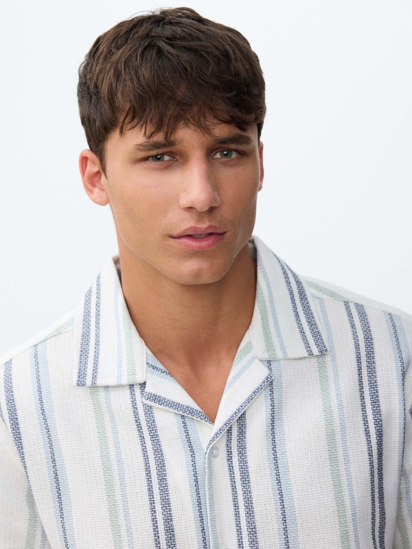 Rustic striped shirt white detail view