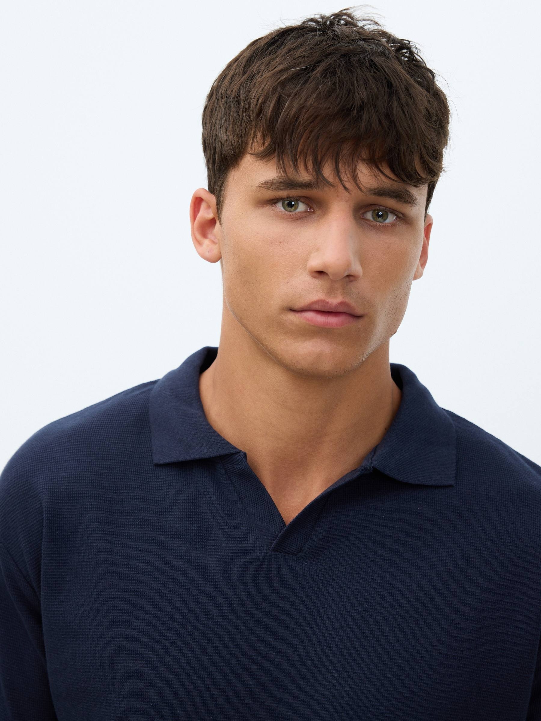 Plain short-sleeved polo shirt navy middle front view