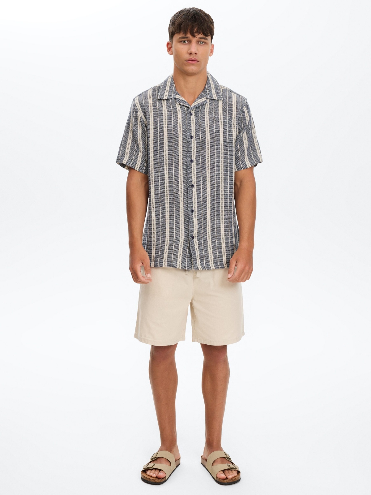 Camisa rústica listrada bege vista geral frontal
