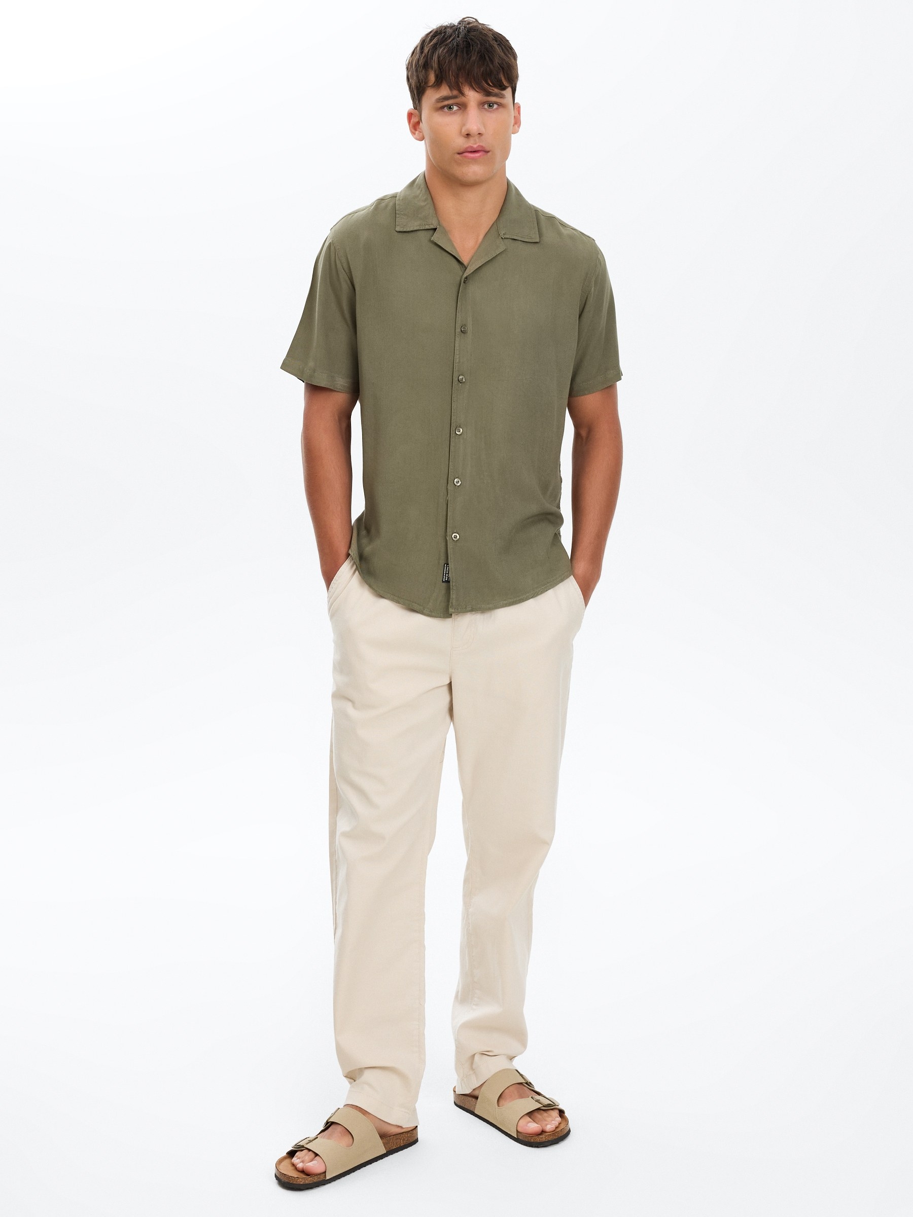 Camisa lino resort kaki vista media frontal
