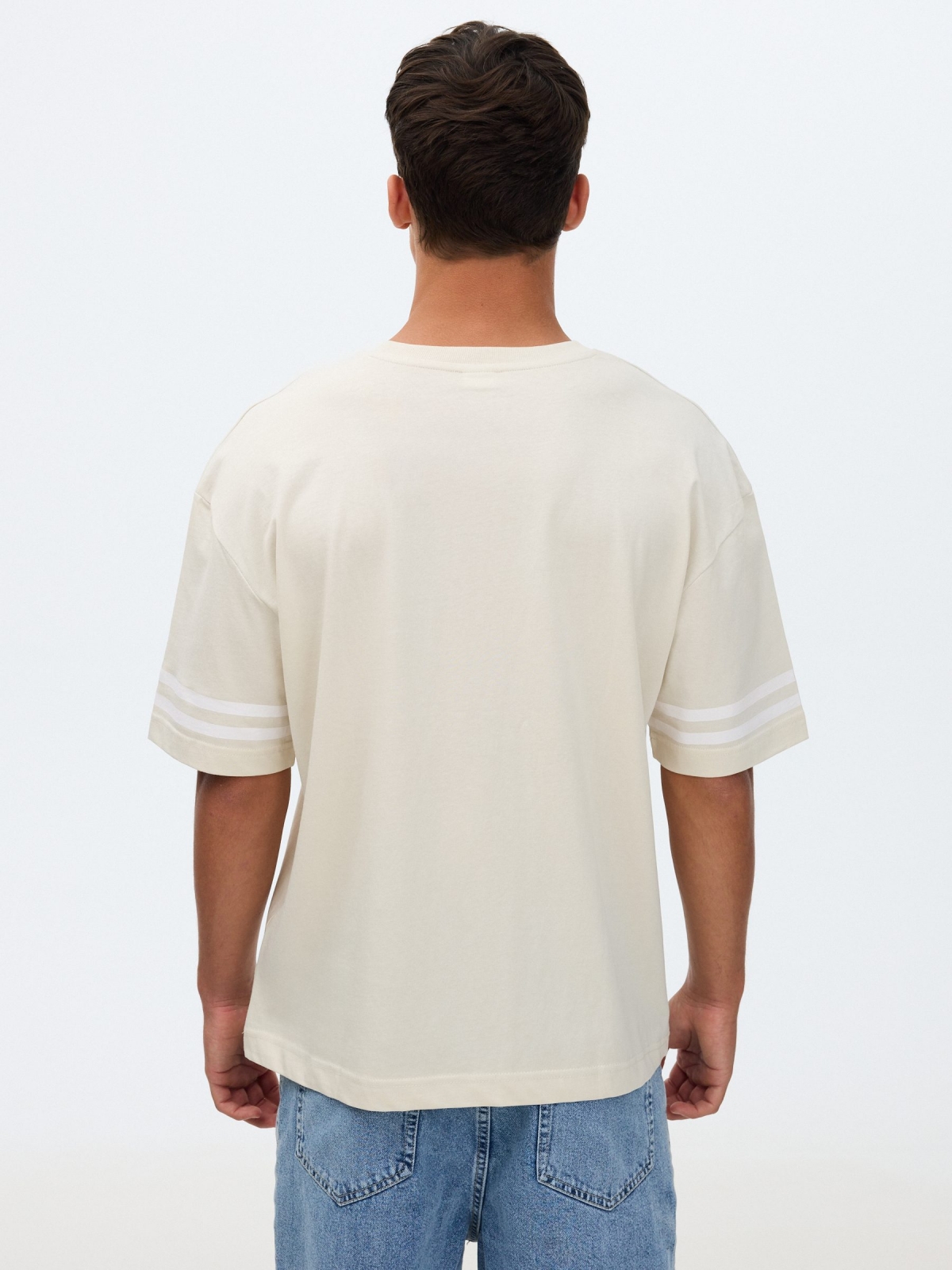 Camiseta estampado 67 crudo vista media trasera