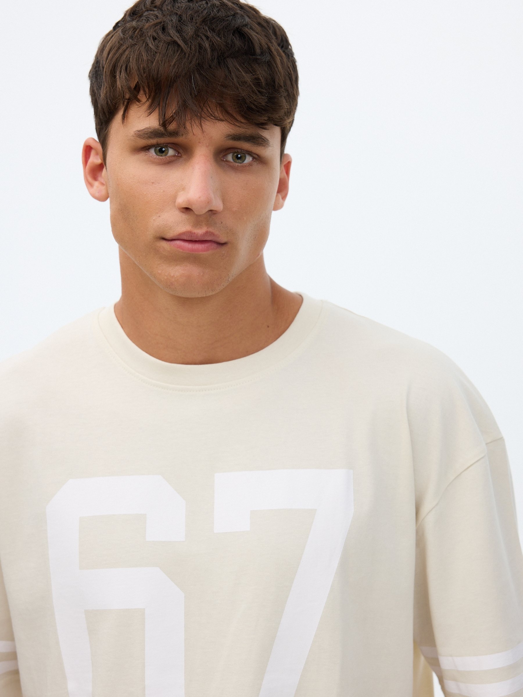 Printed T-shirt 67 raw middle front view