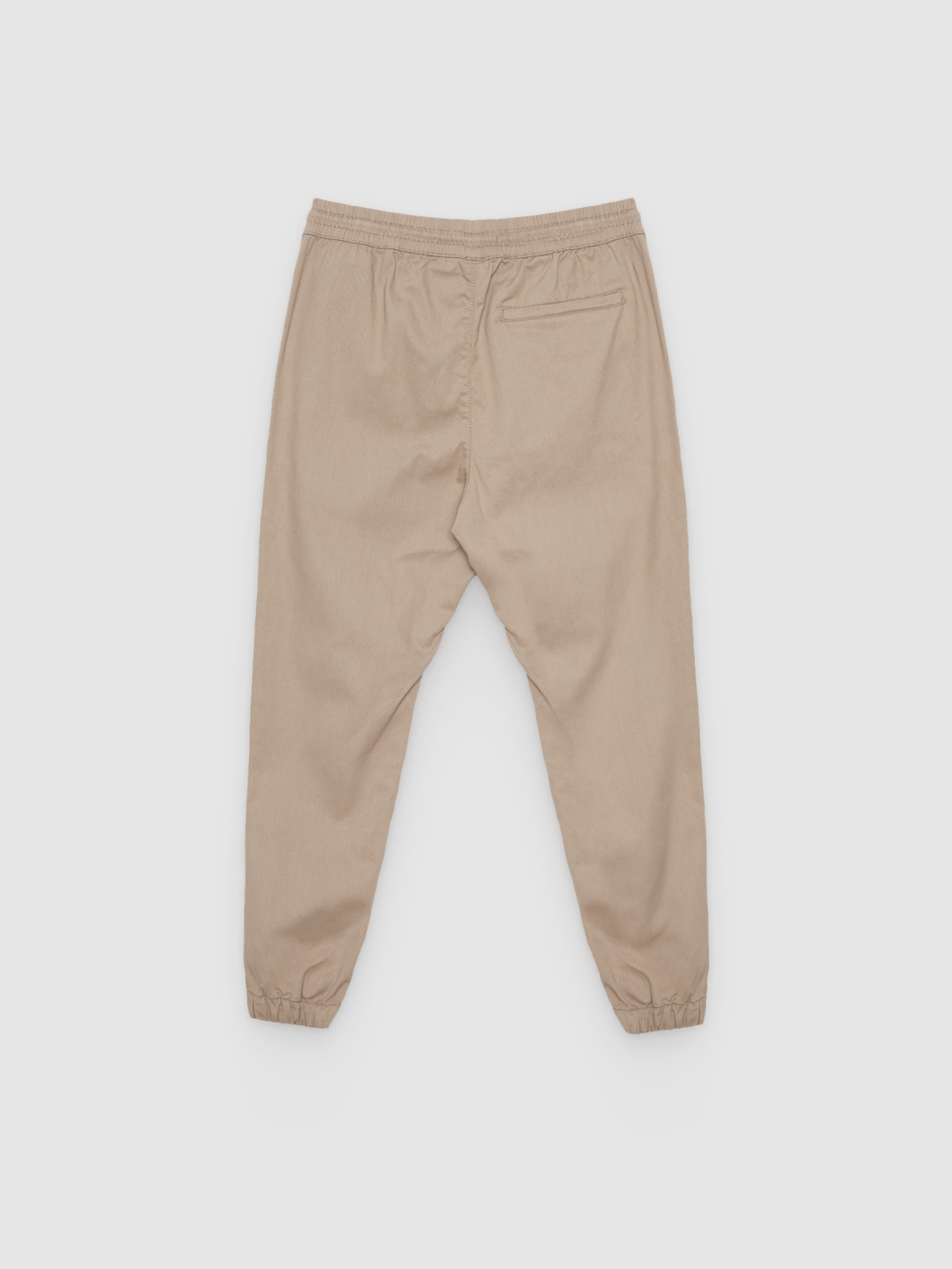 Pantalón jogger elástico beige vista trasera