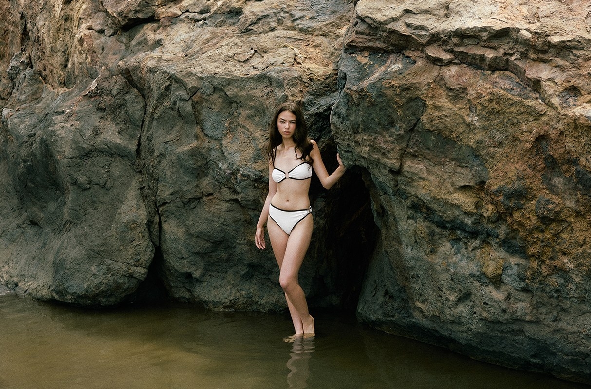  Textured bikini brief white front view