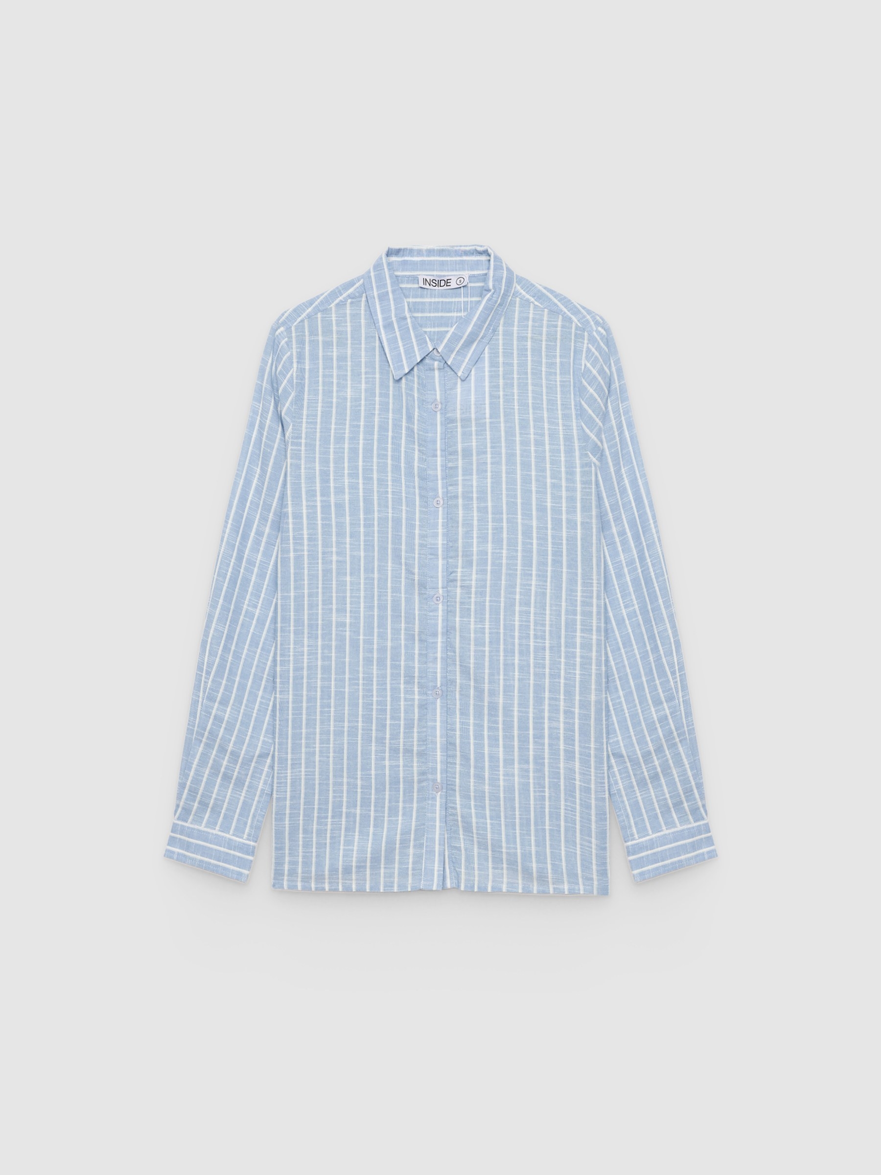 Camisa oversize de rayas azul celeste vista frontal