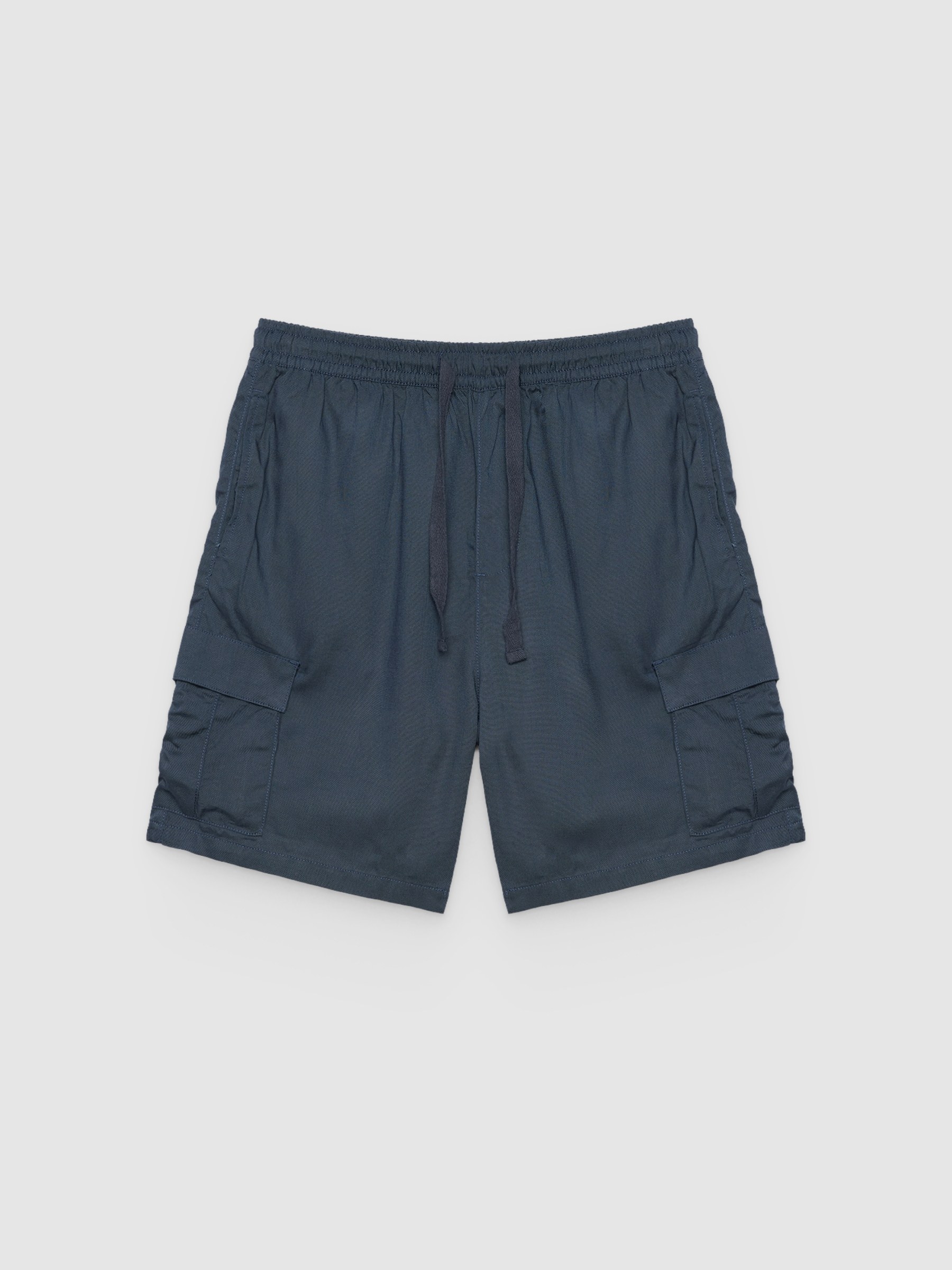 %Pto% Bermuda cargo jogger azul marinho vista frontal