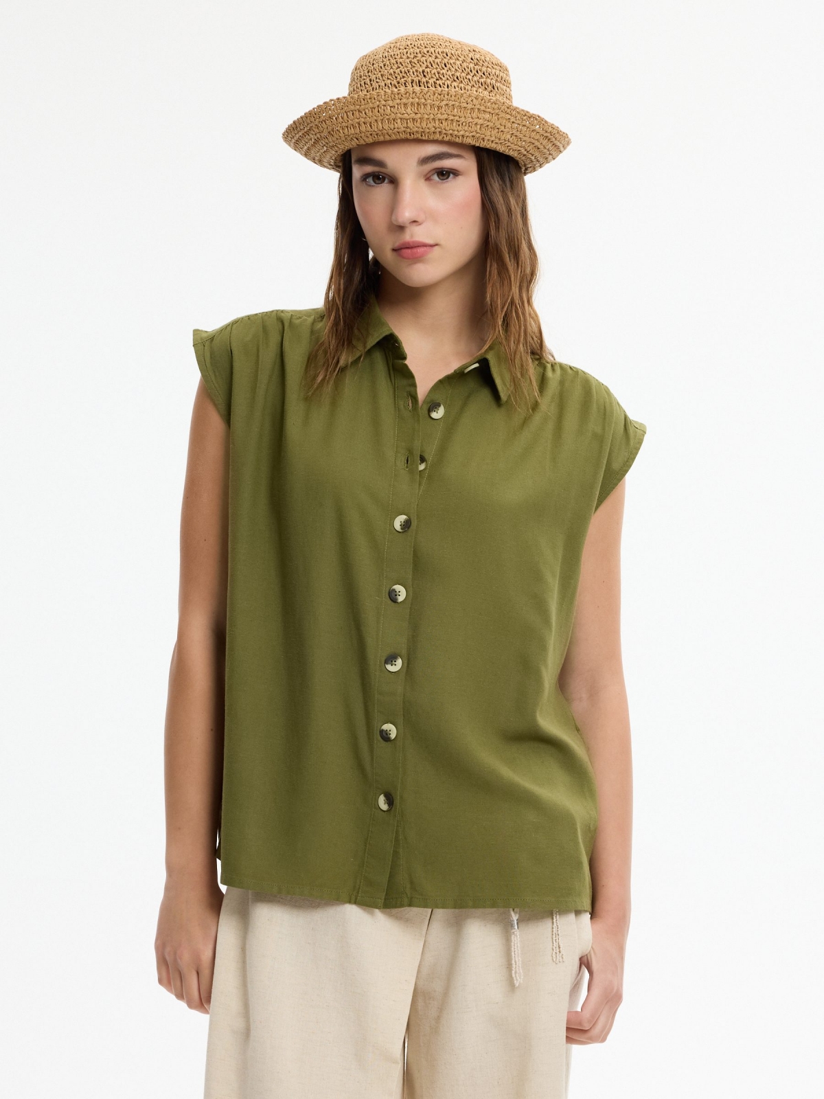 Camisa lino sin mangas verde vista media frontal