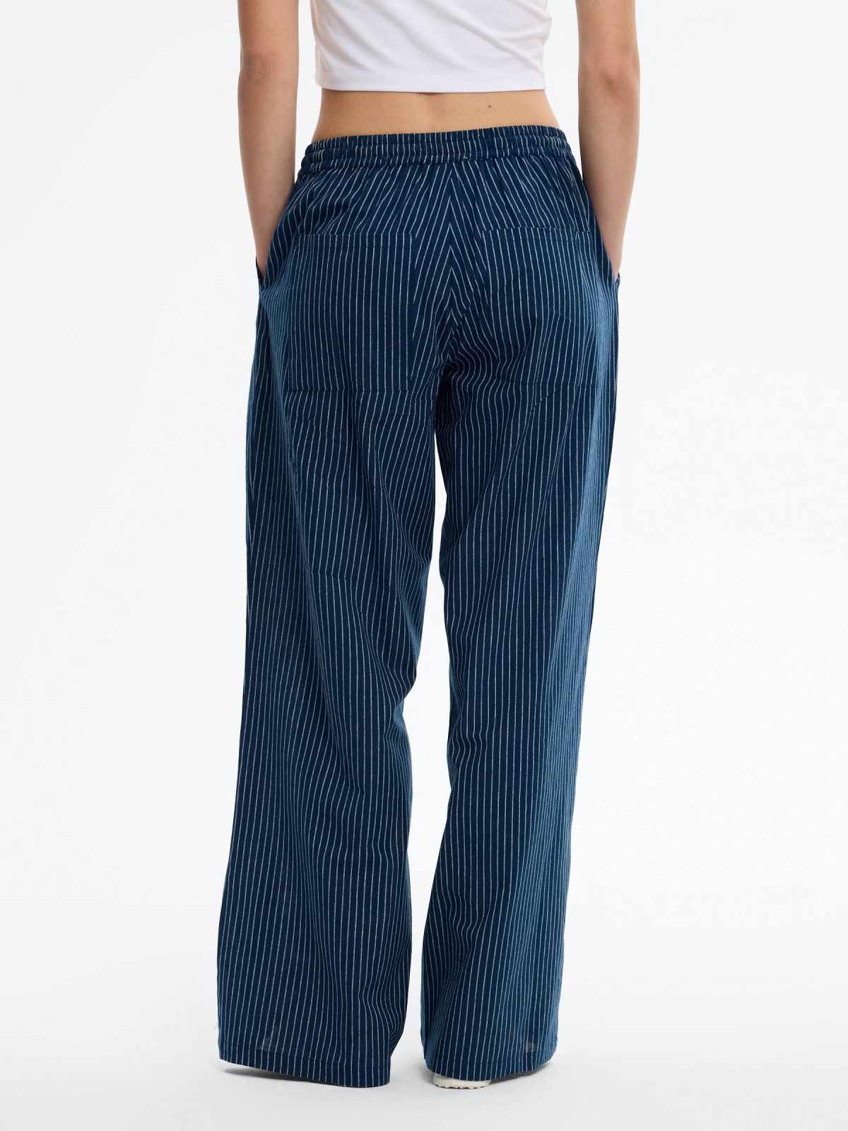 Pantalón wide leg rayas azul eléctrico vista media trasera