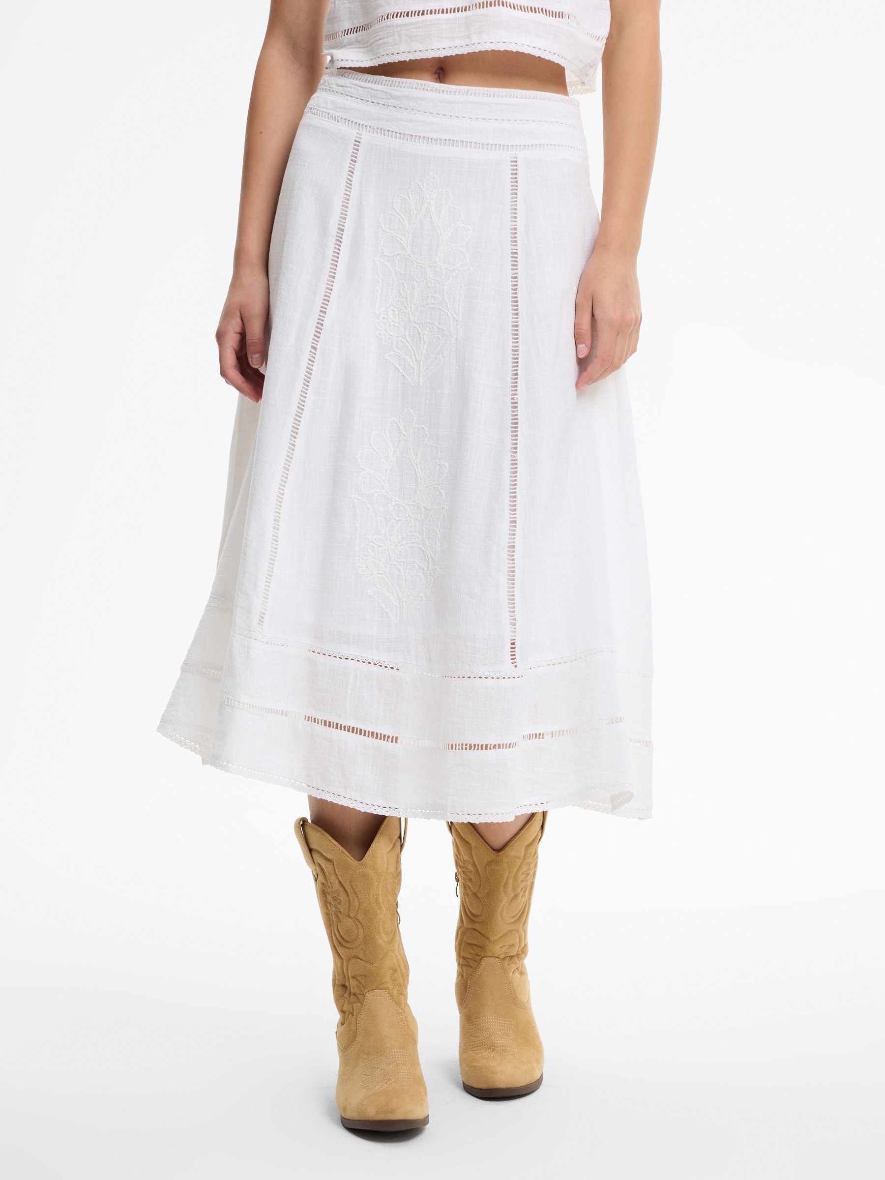 Embroidered cotton midi skirt white middle front view