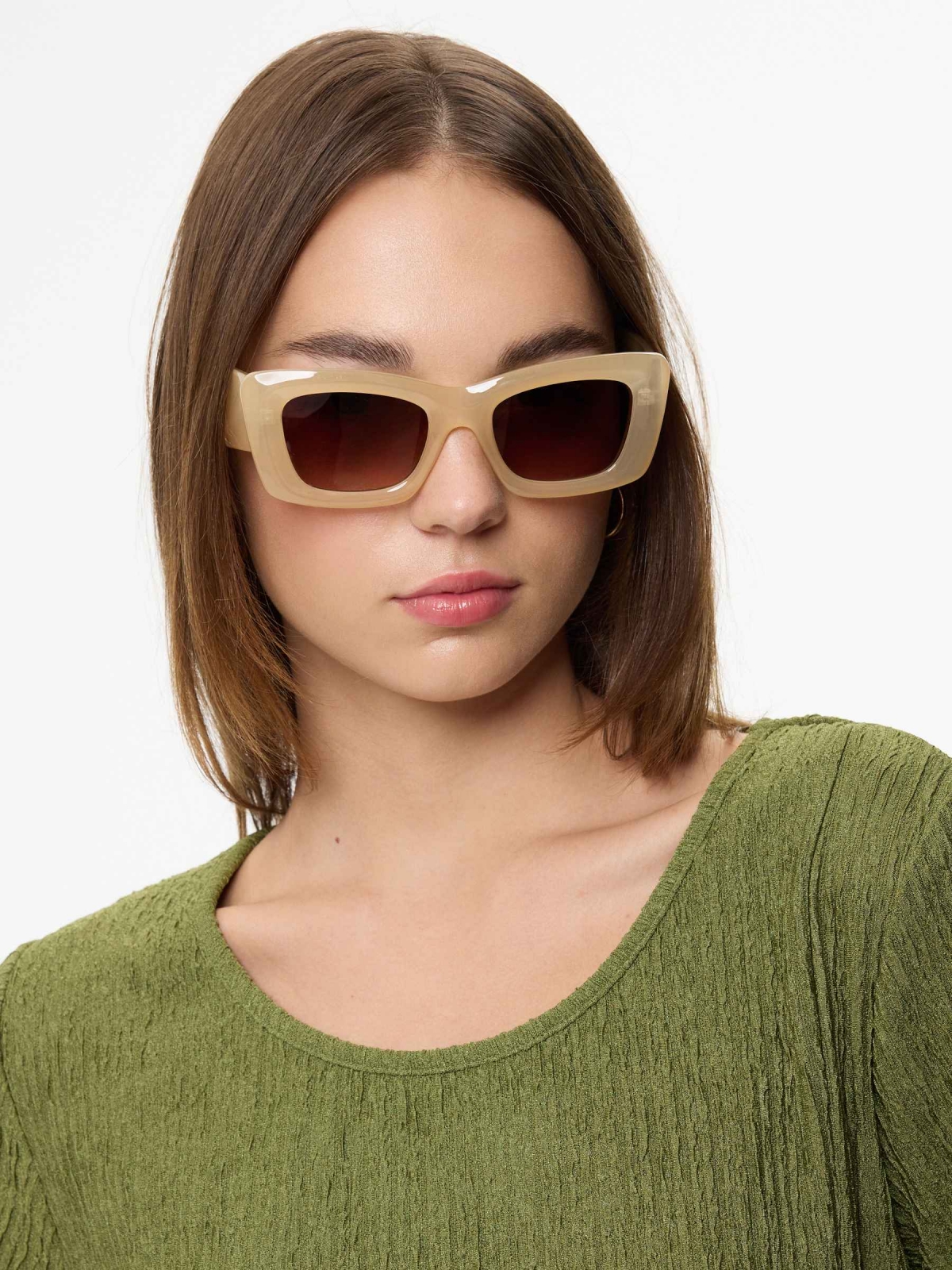 Gafas de sol cristal naranja beige con modelo