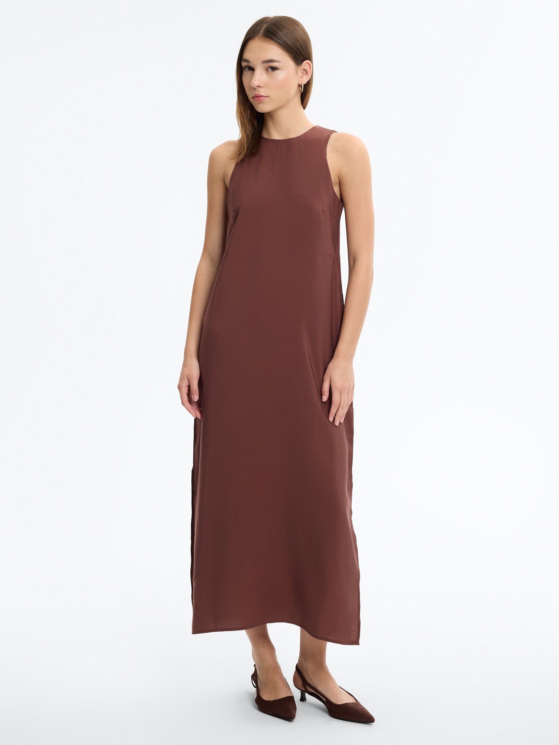  Plain maxi dress with slit chocolate front view