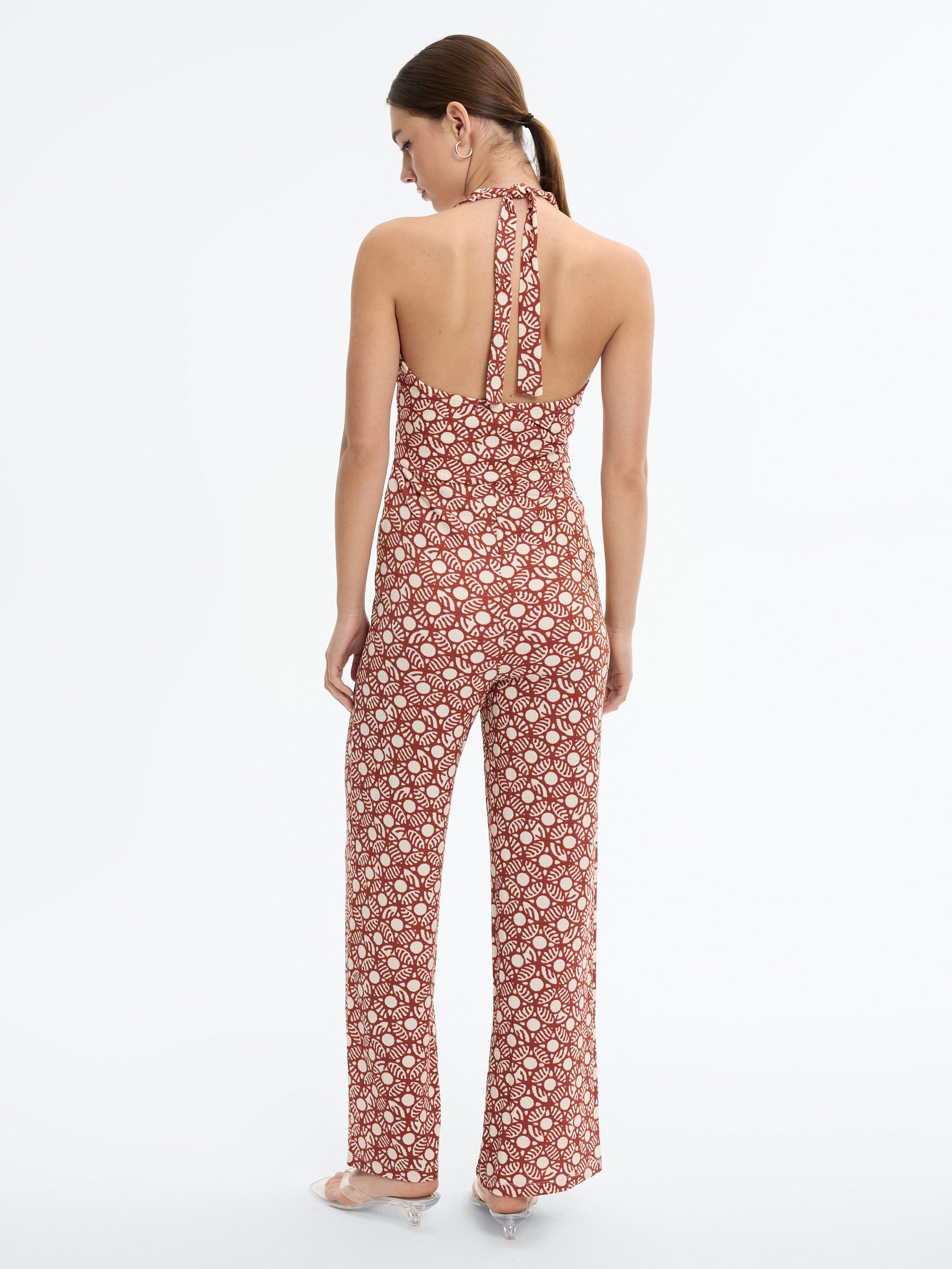 Macacão halter estampado slim marrom vista meia frontal
