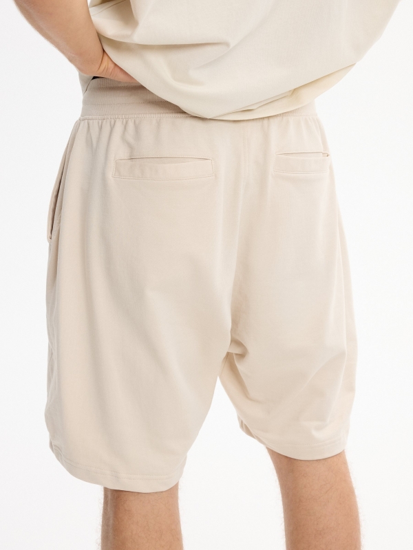 Bermuda jogger de felpa crua vista geral frontal