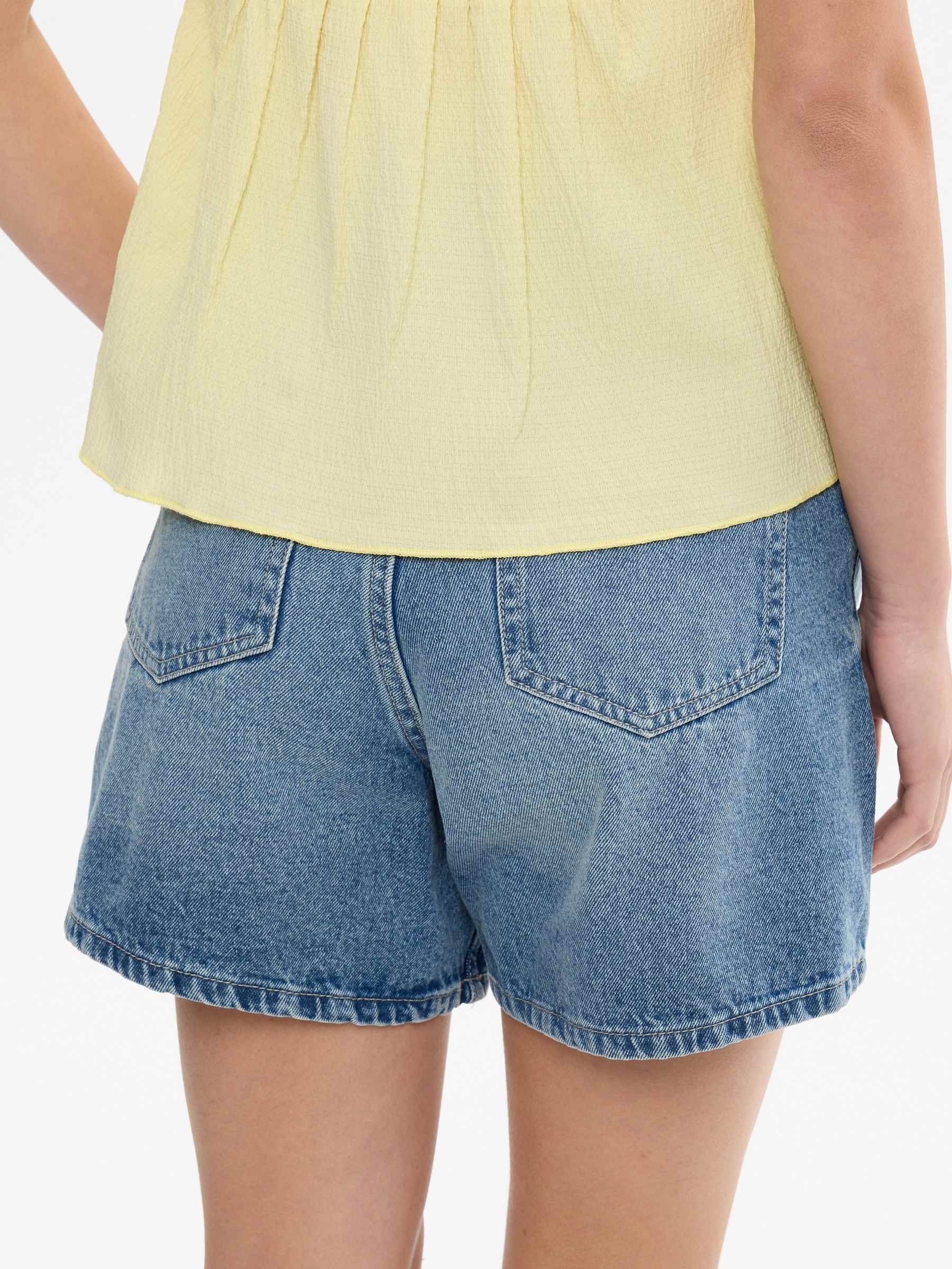 High-waisted mom fit shorts blue middle front view