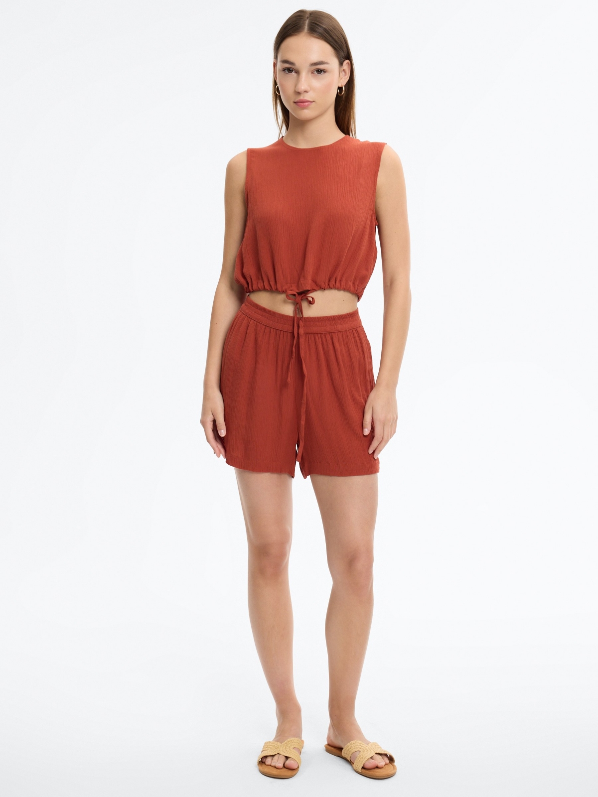 Blusa cropped bambula com laços marrom vista geral frontal