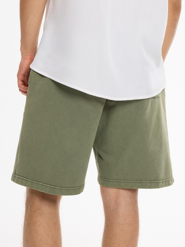 Sports fleece Bermuda with drawstrings green front view