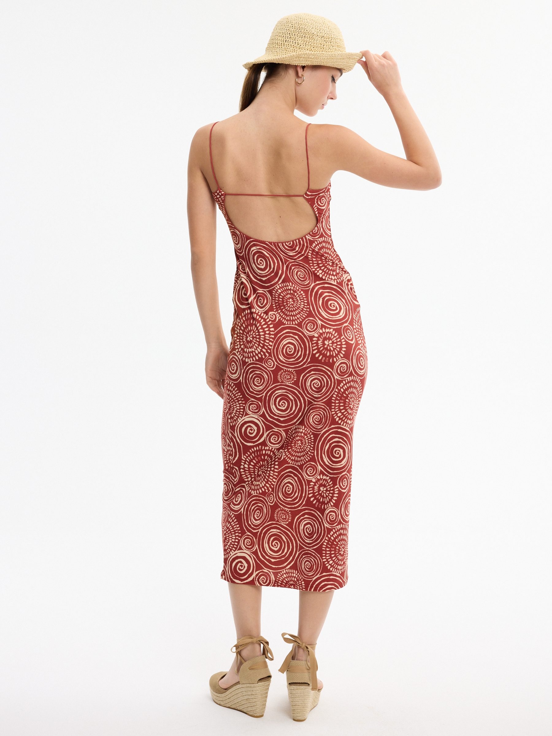 Vestido midi estampado cut out terracota vista meia frontal