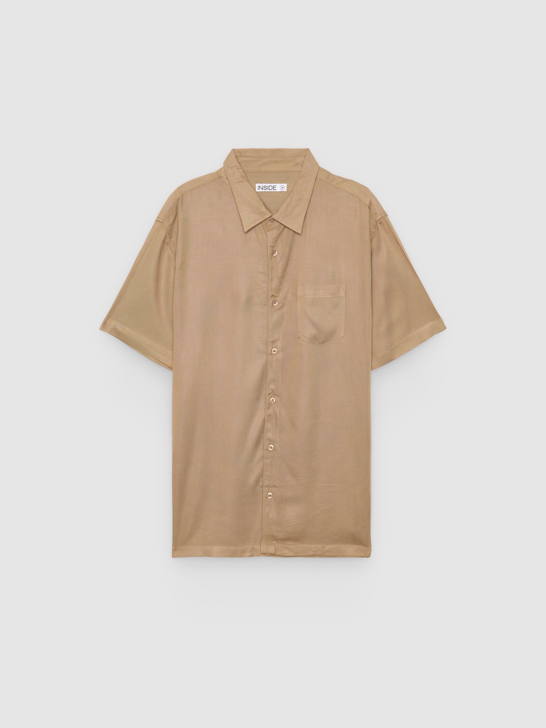 Camisa de linho manga curta bege vista meia frontal